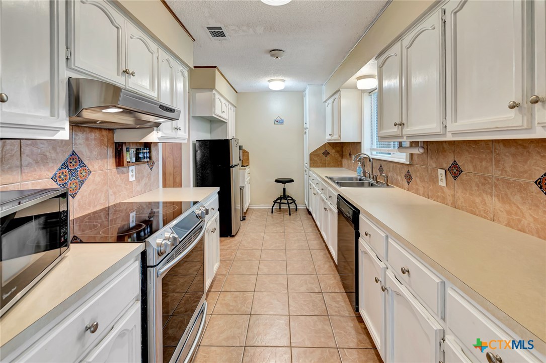 109 Nantucket Avenue