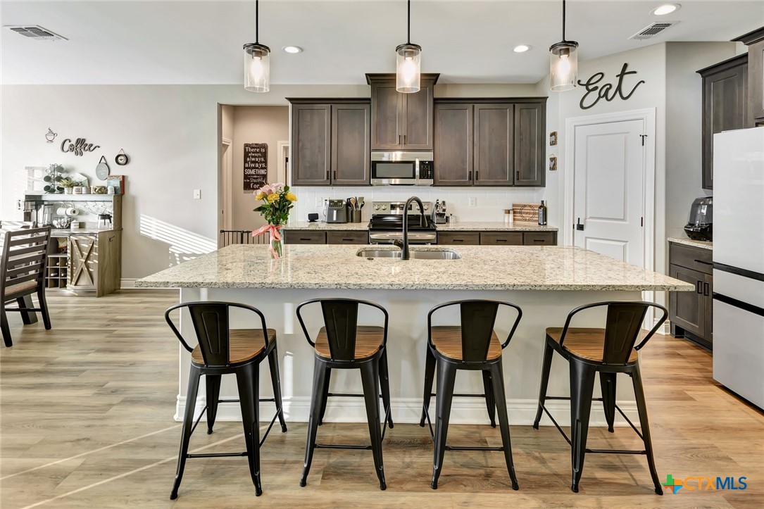 220 Whitetail Lane