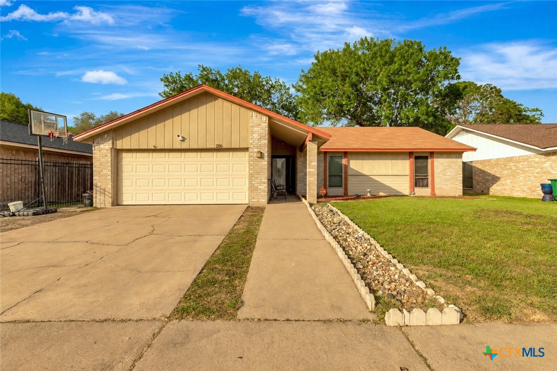 206 Fleetwood Drive
