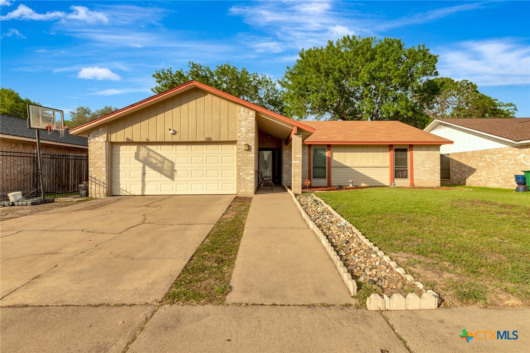 206 Fleetwood Drive