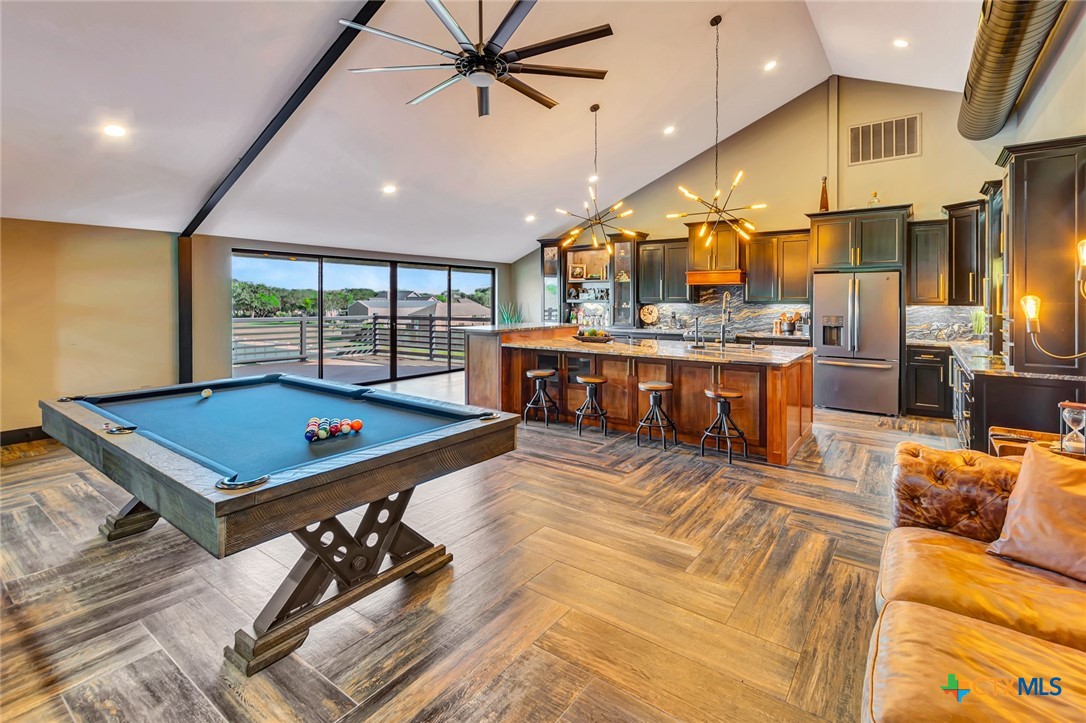 121 Spring Ridge