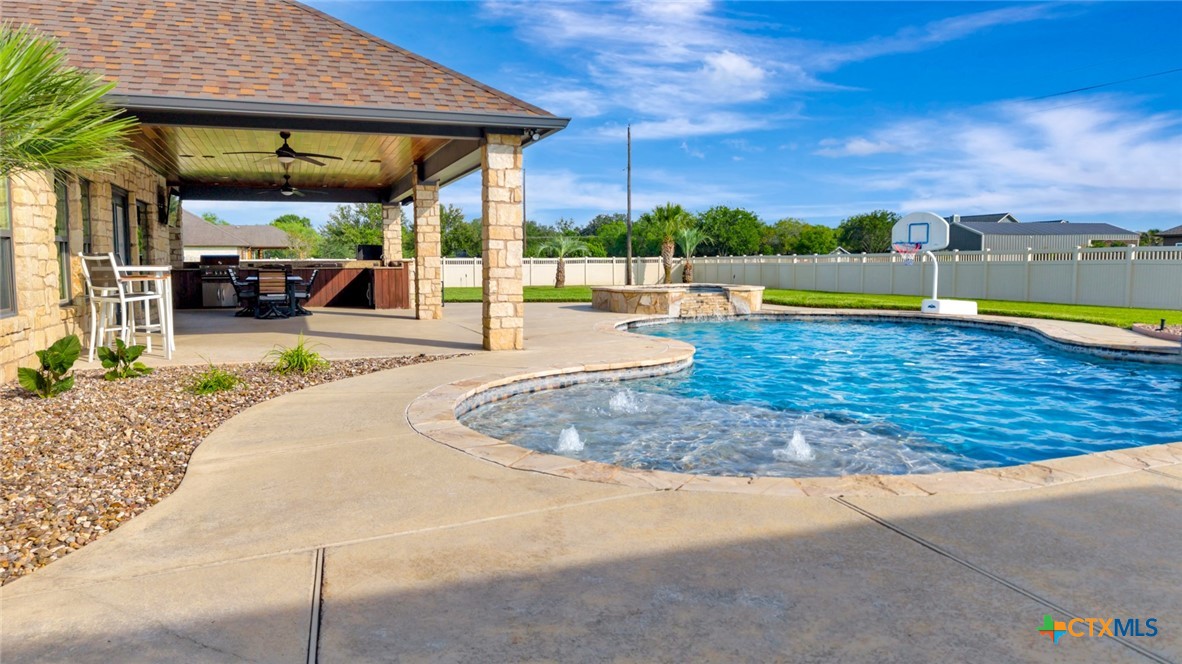 121 Spring Ridge