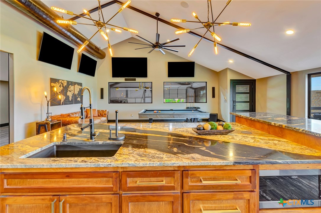 121 Spring Ridge