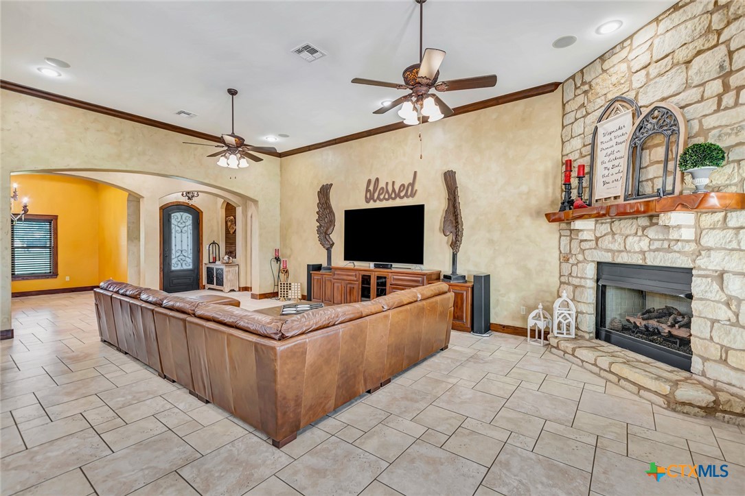 121 Spring Ridge