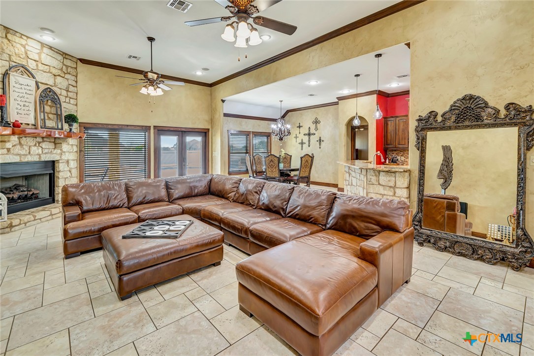 121 Spring Ridge