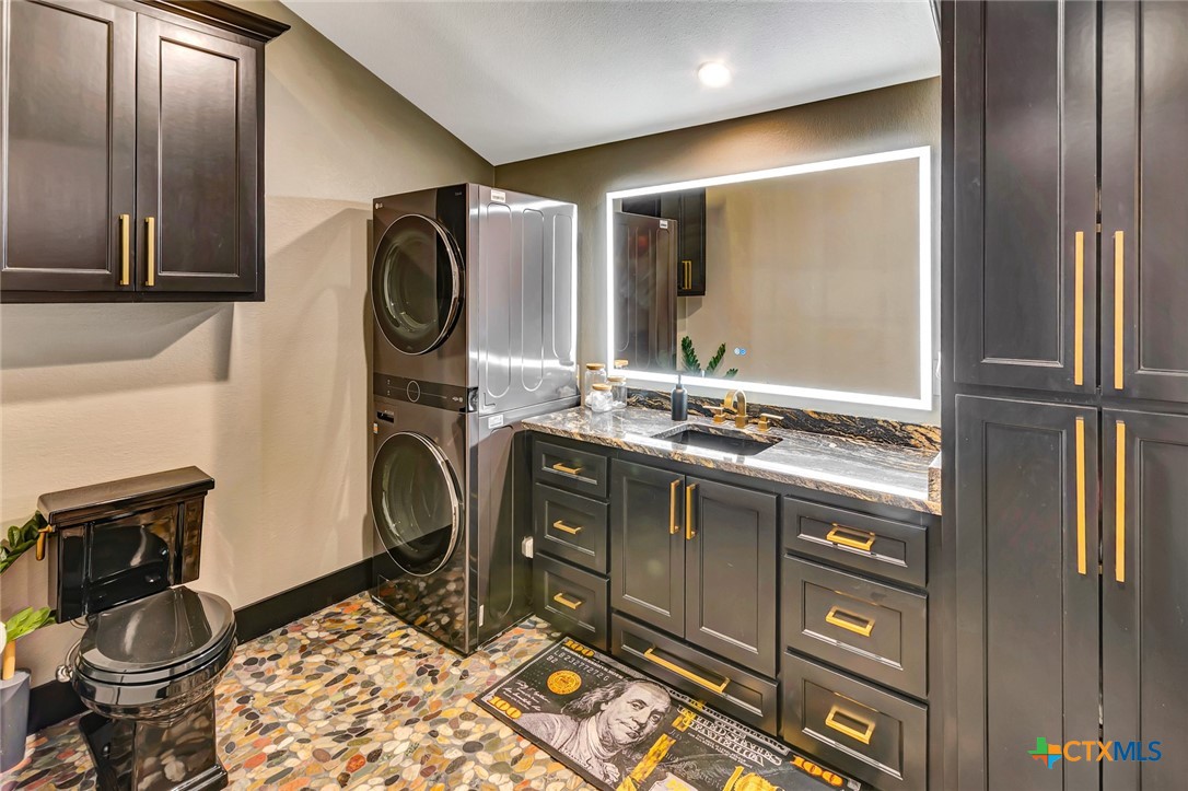 121 Spring Ridge