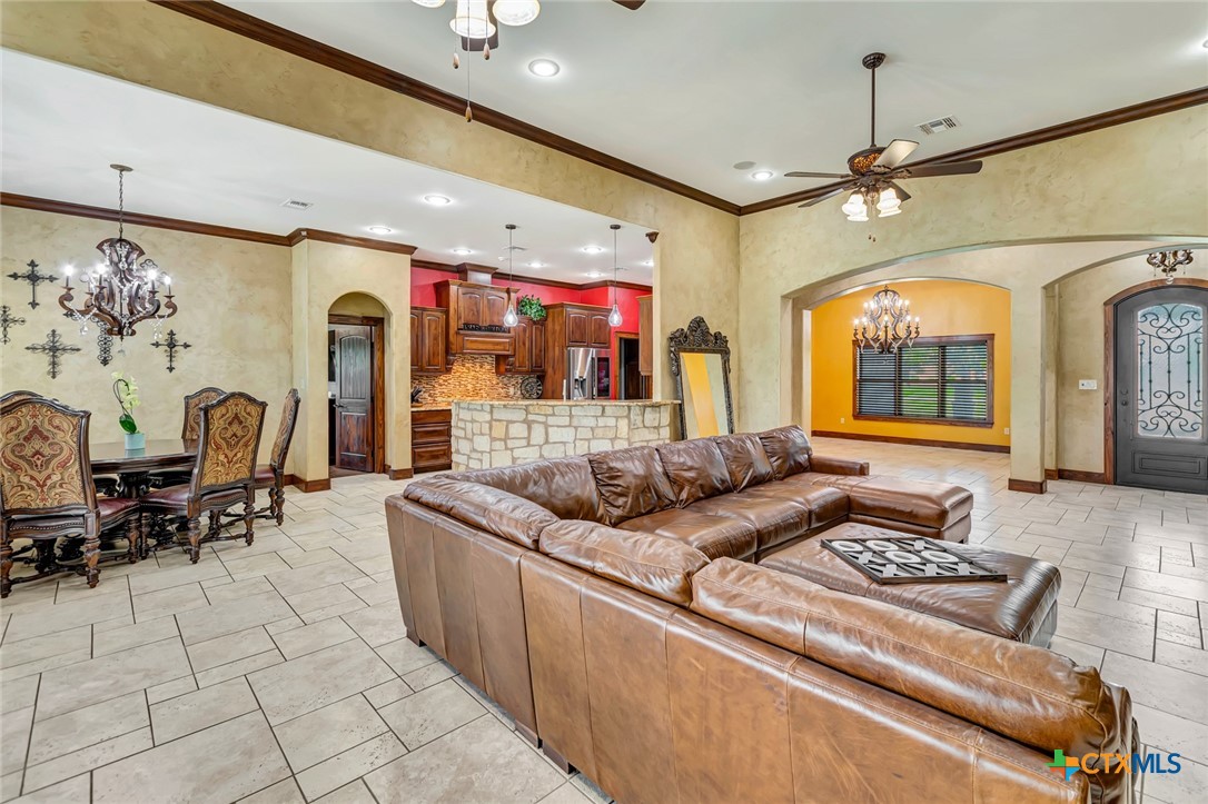 121 Spring Ridge
