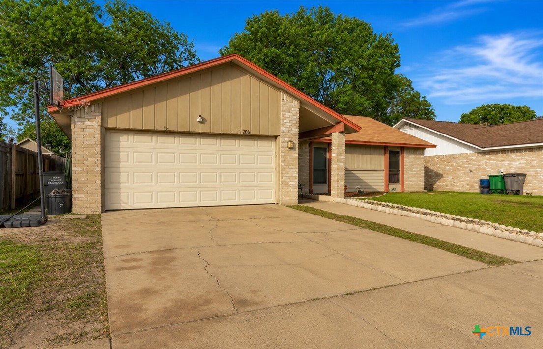 206 Fleetwood Drive