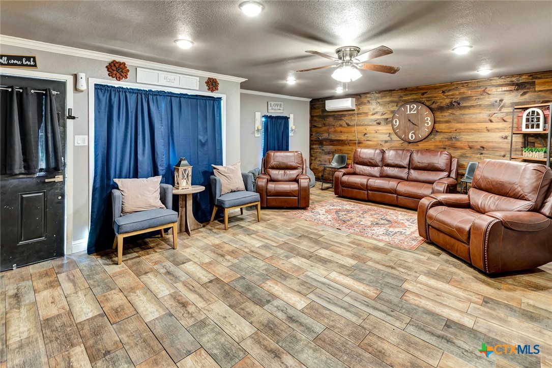 1518 Bonham Dr.