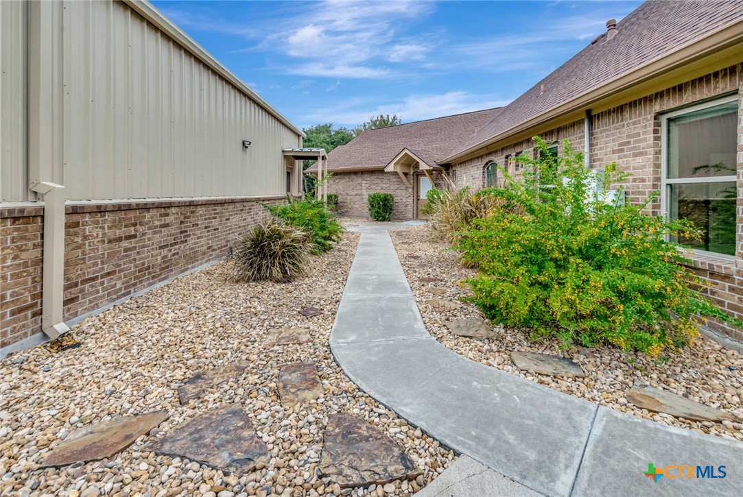 249 Post Oak Bend