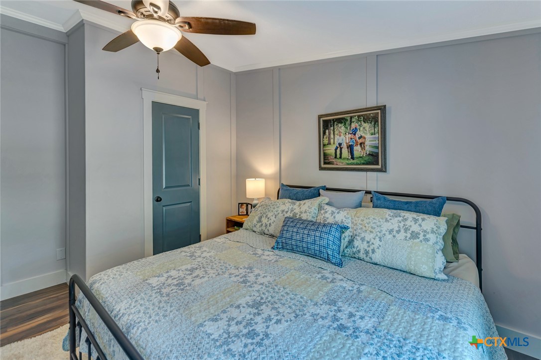 1079 Private Road 1051