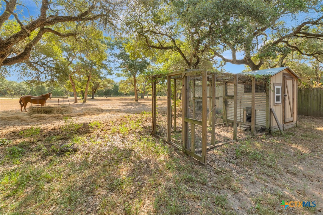 1079 Private Road 1051