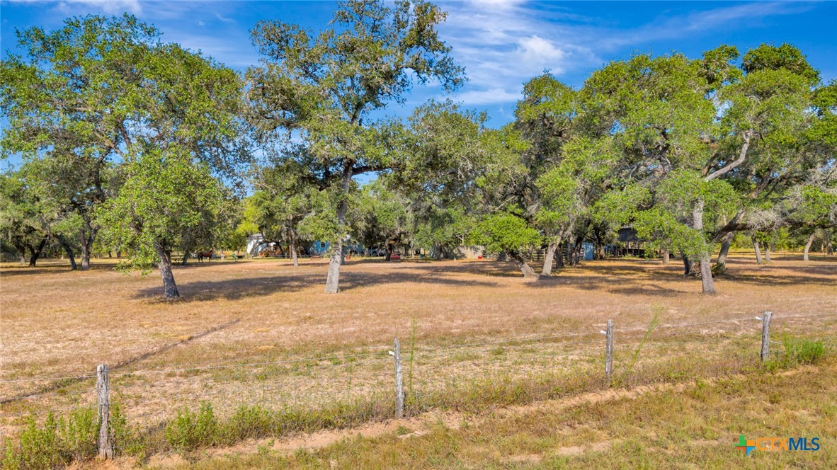 1079 Private Road 1051