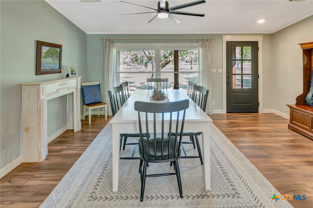 1079 Private Road 1051