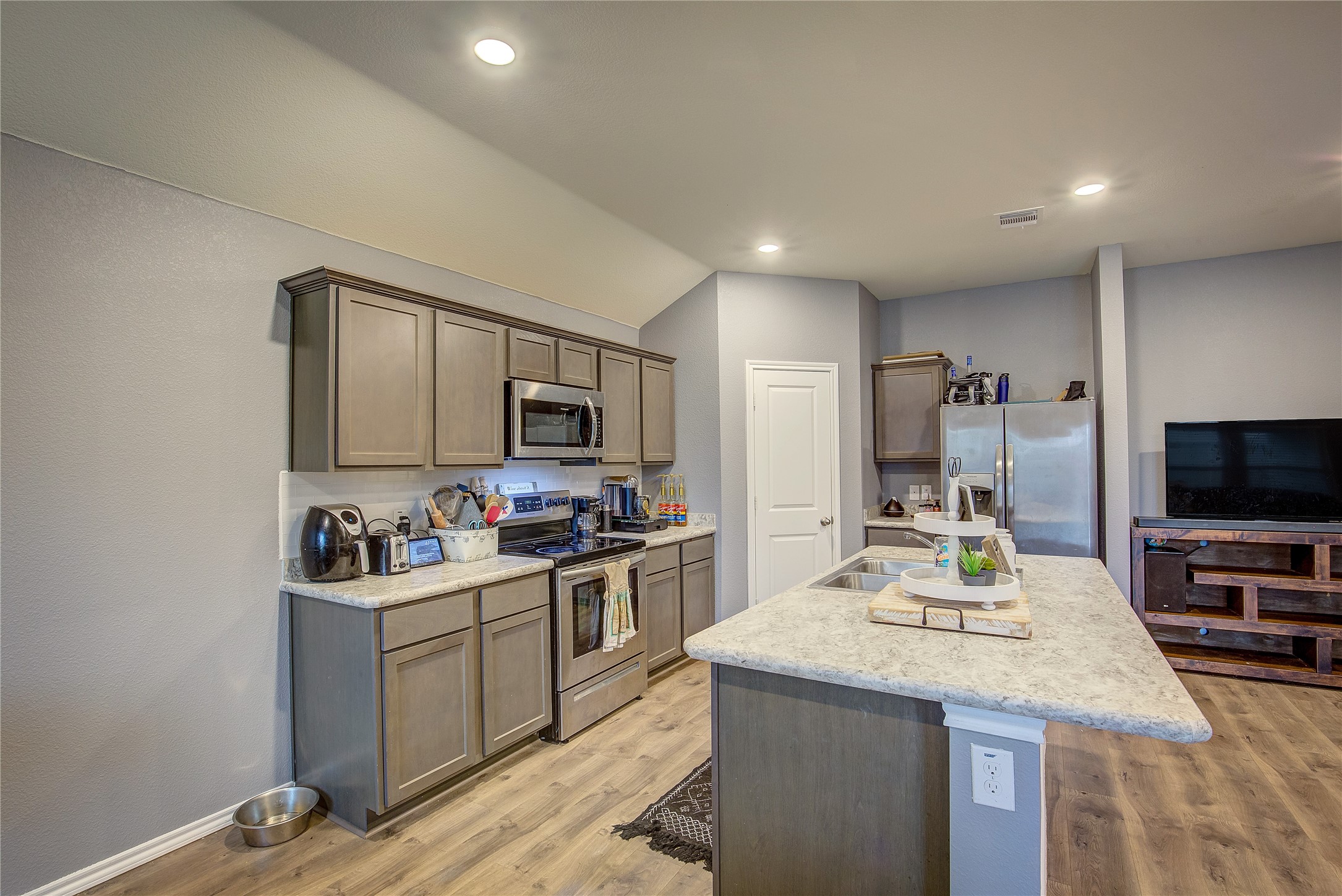 2124 Tulipwood Drive