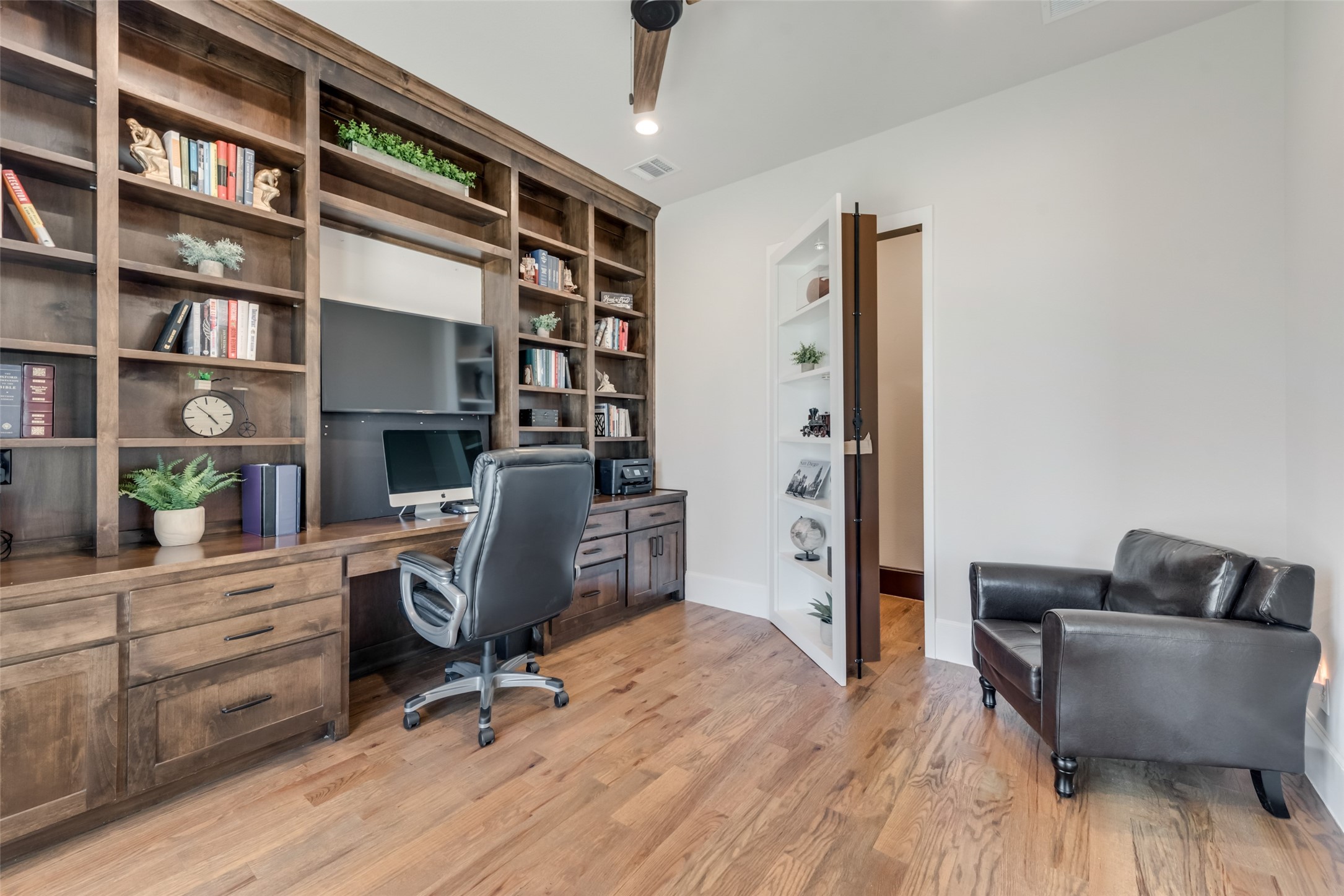 1108 Glen Abbey Court