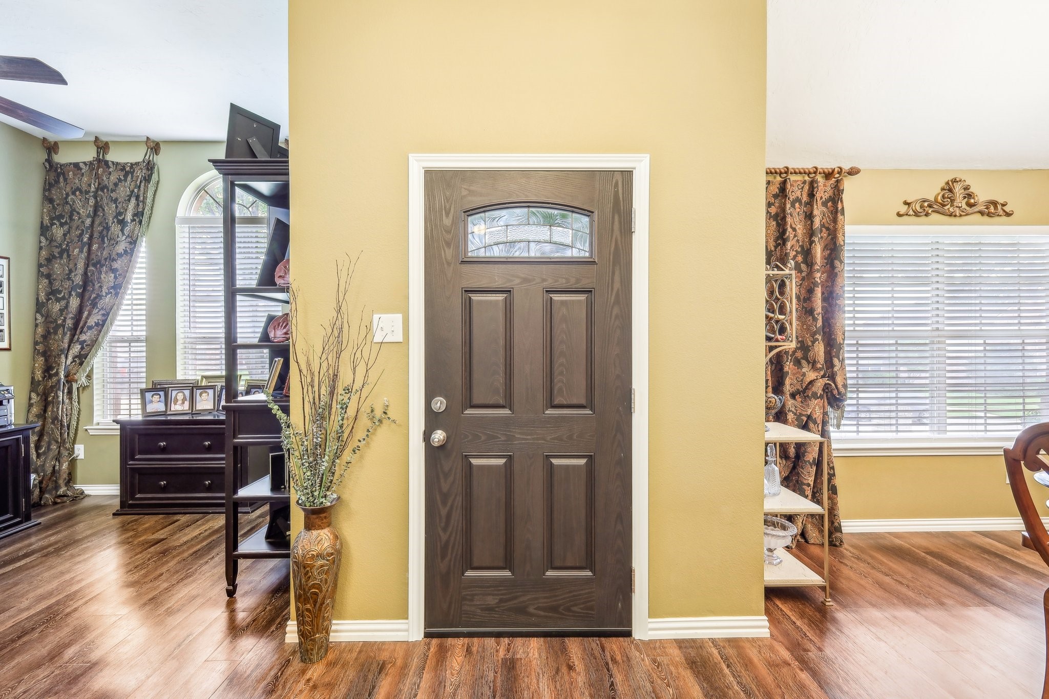 324 Williamsburg Drive