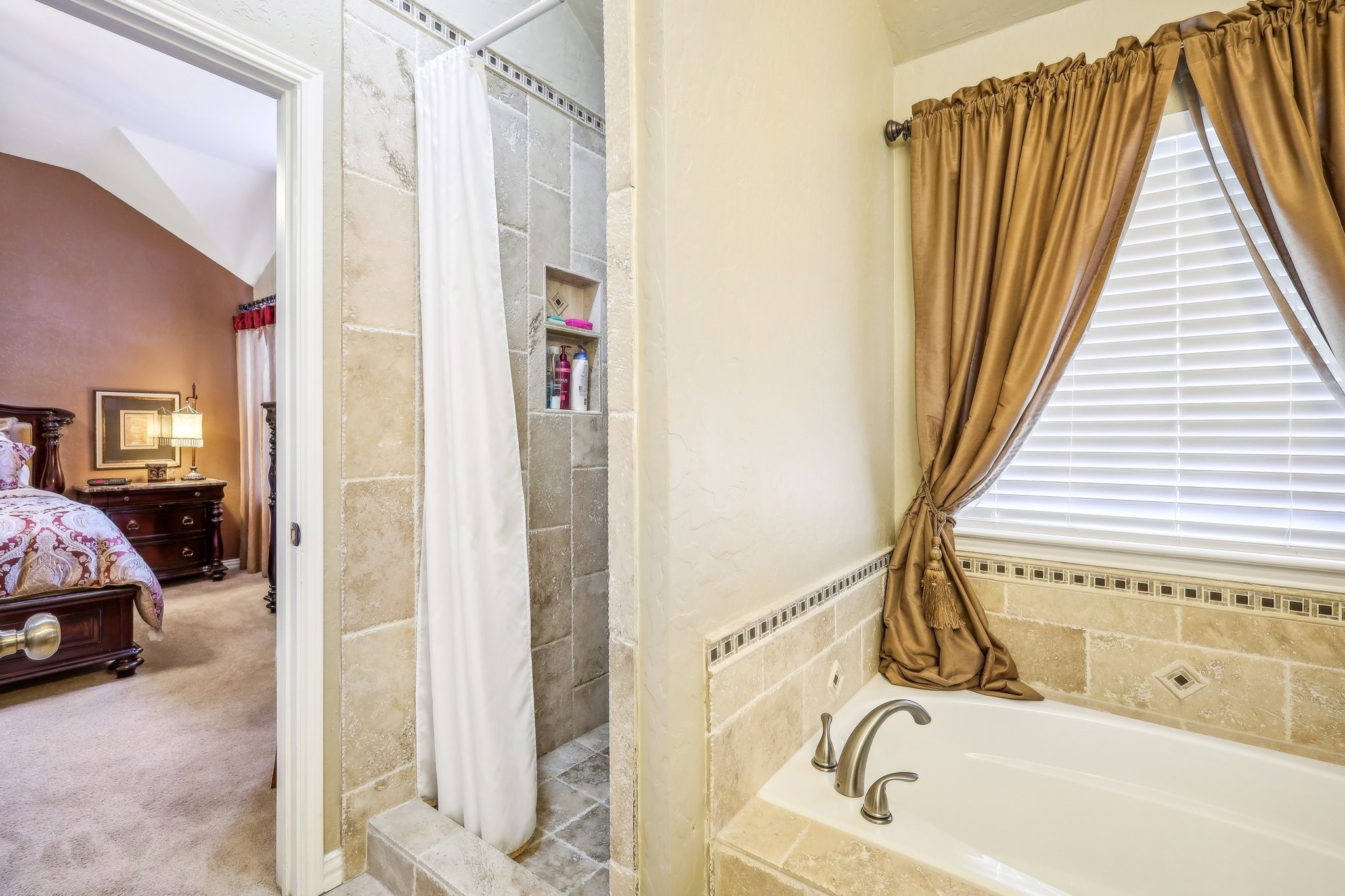 324 Williamsburg Drive