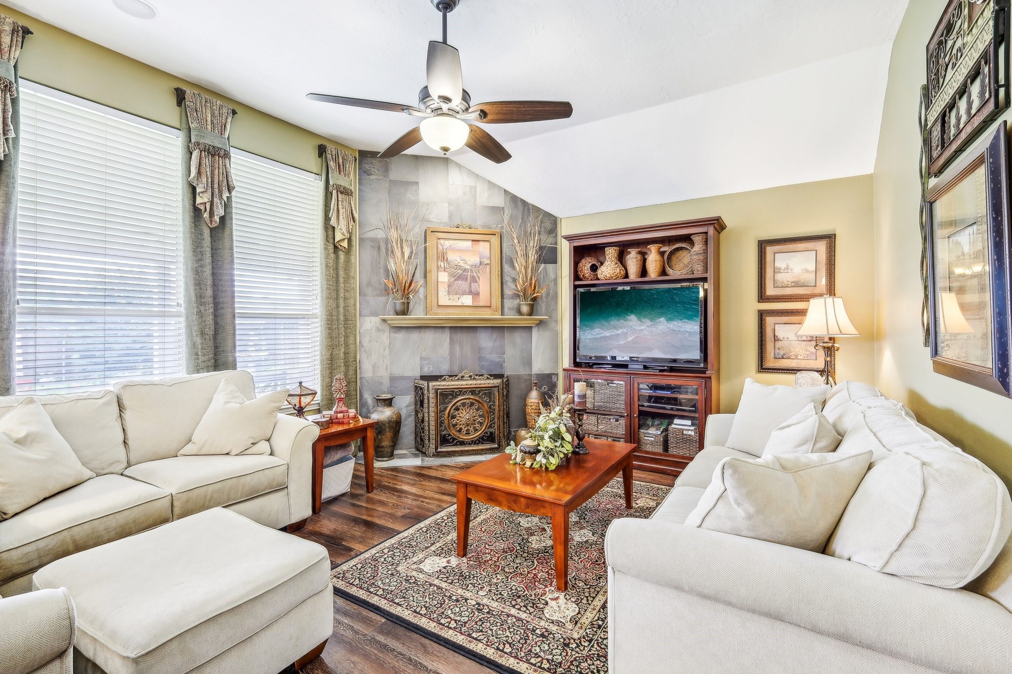 324 Williamsburg Drive