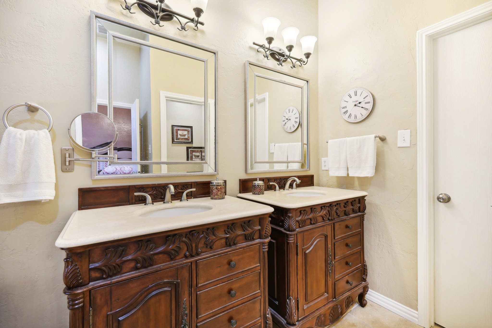 324 Williamsburg Drive