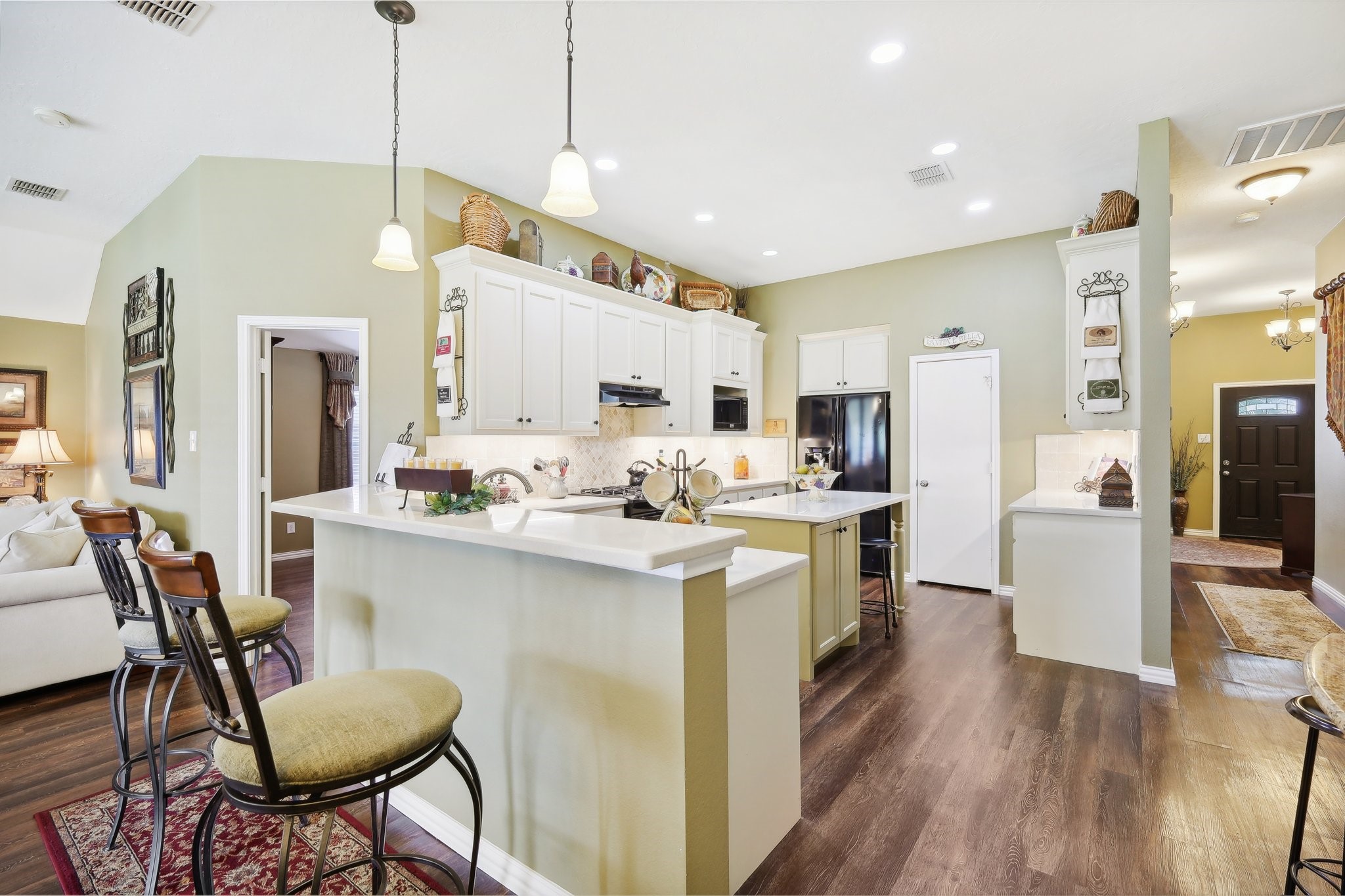 324 Williamsburg Drive