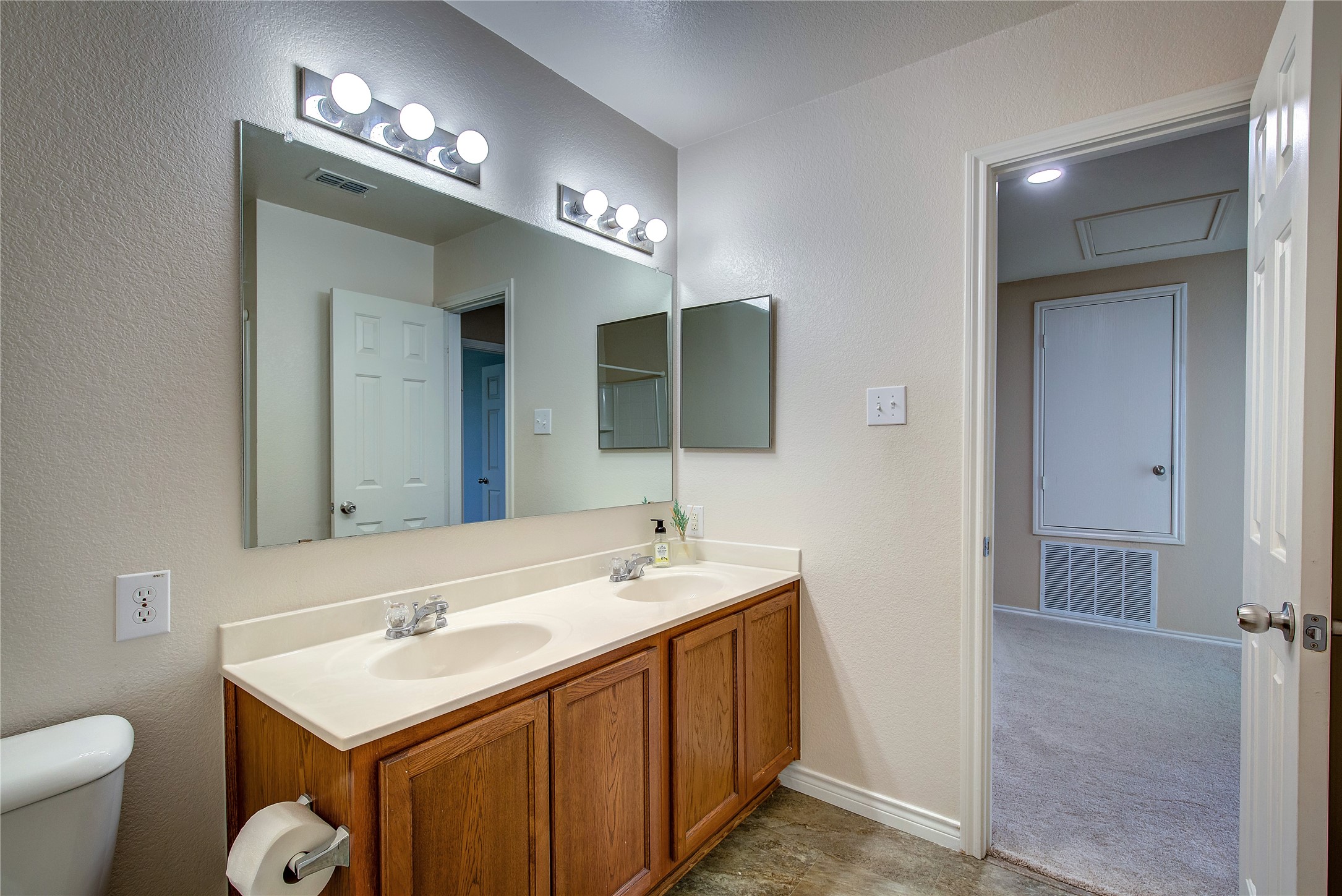 2805 Lake Terrace Drive