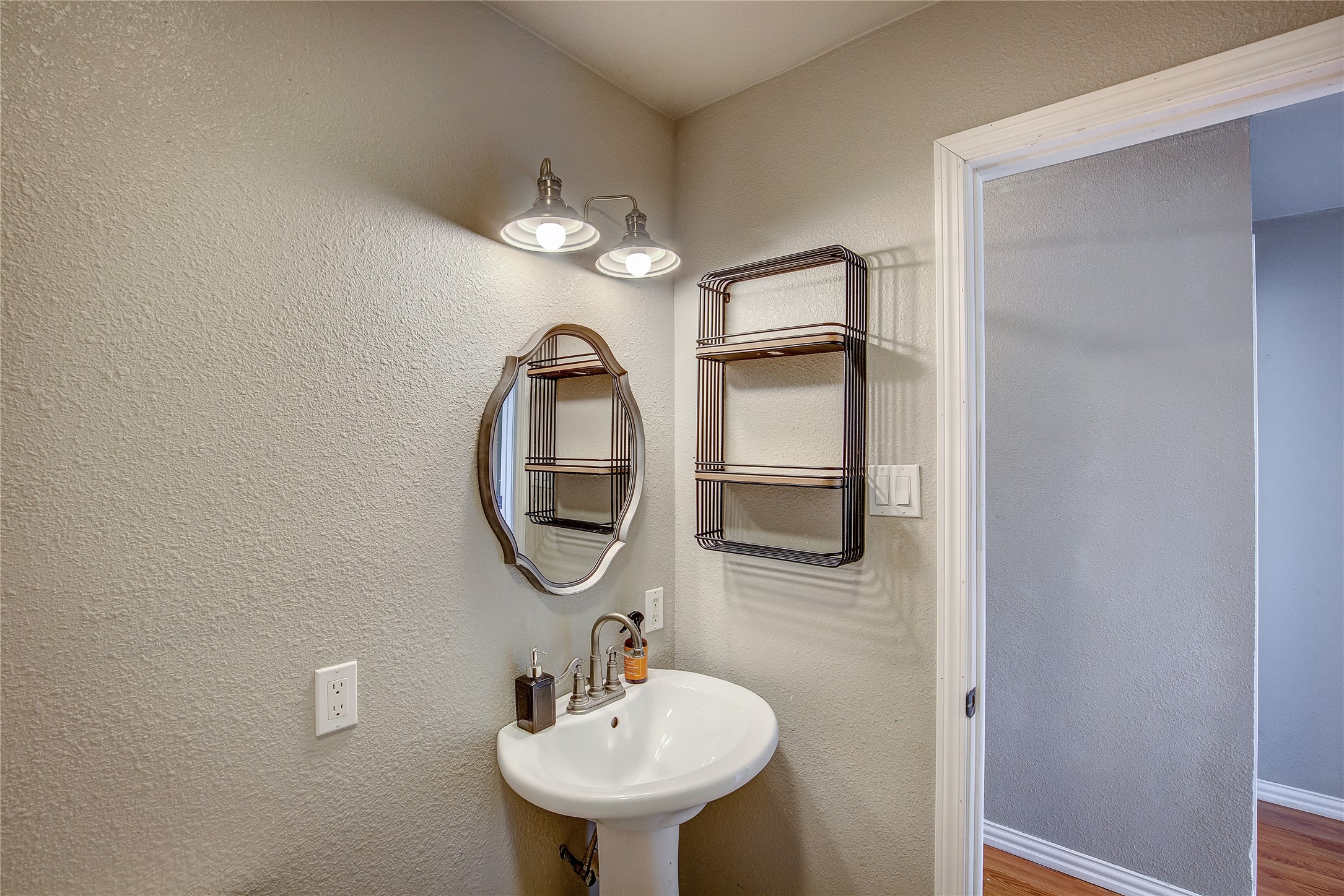 230 County Road 3318