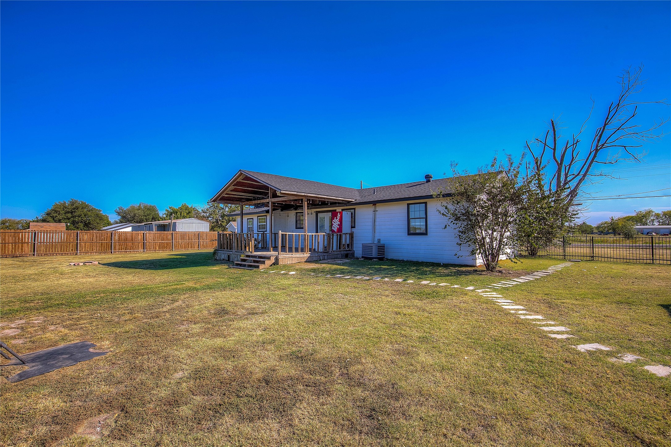 230 County Road 3318