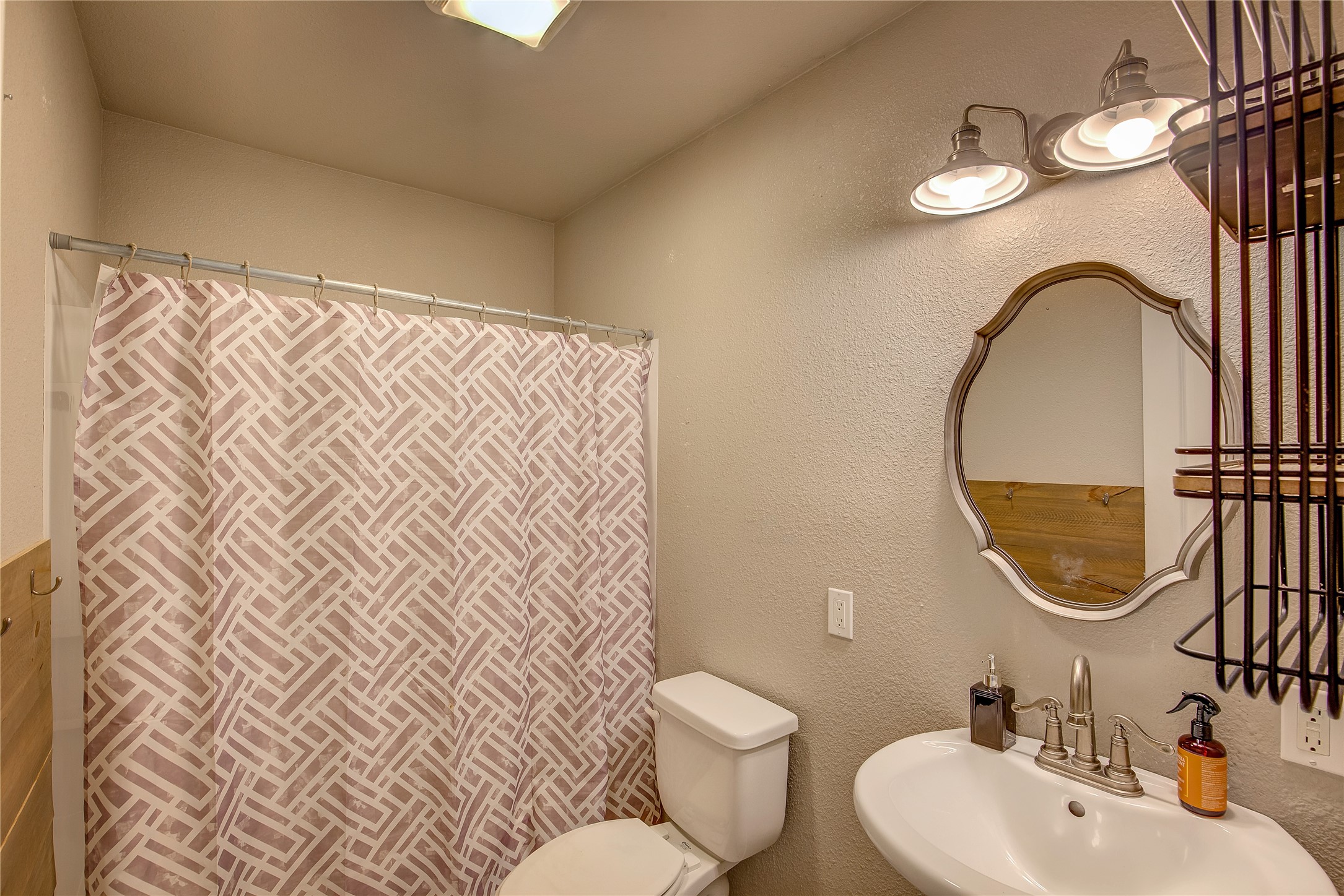 230 County Road 3318