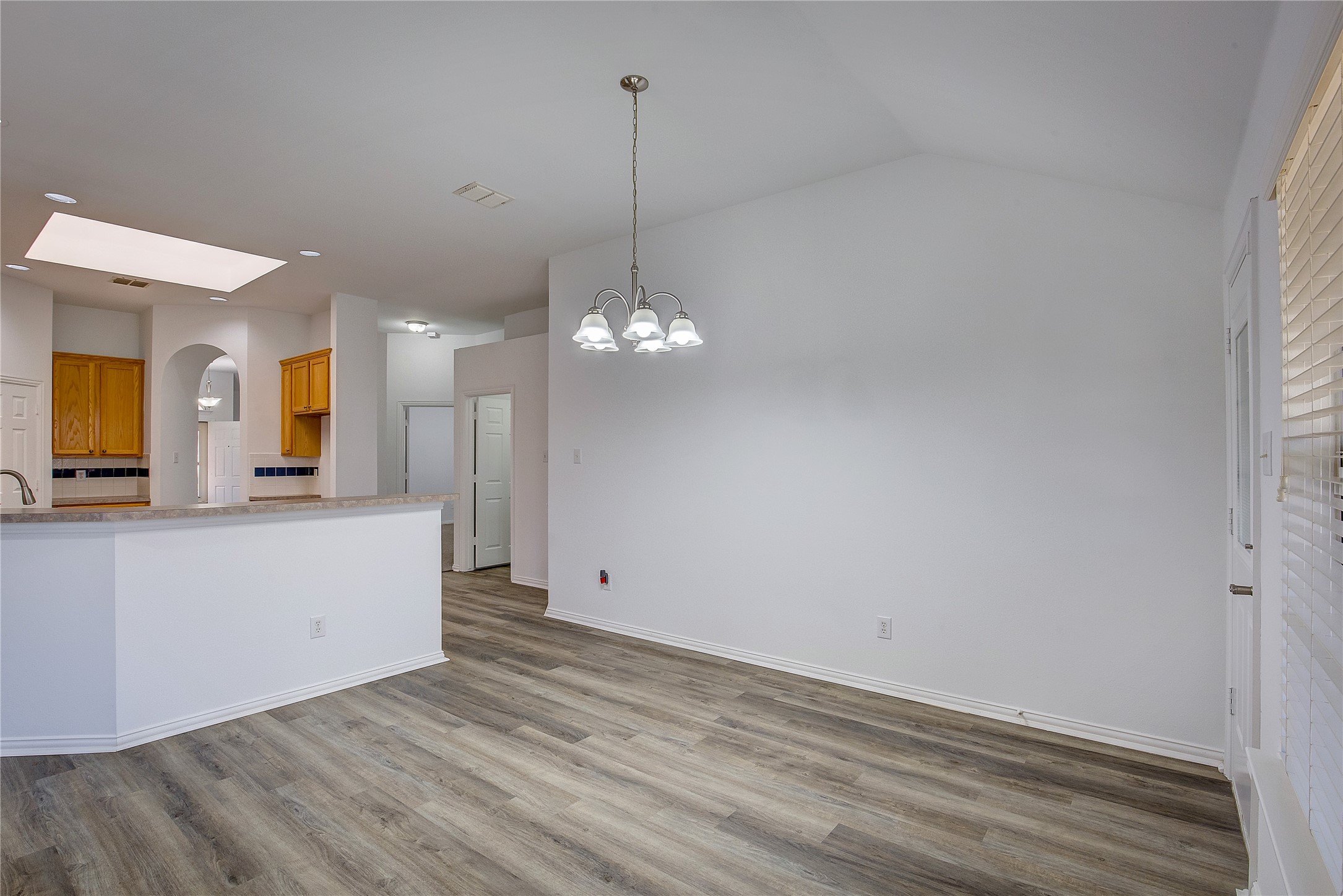 1231 Hillcrest Drive