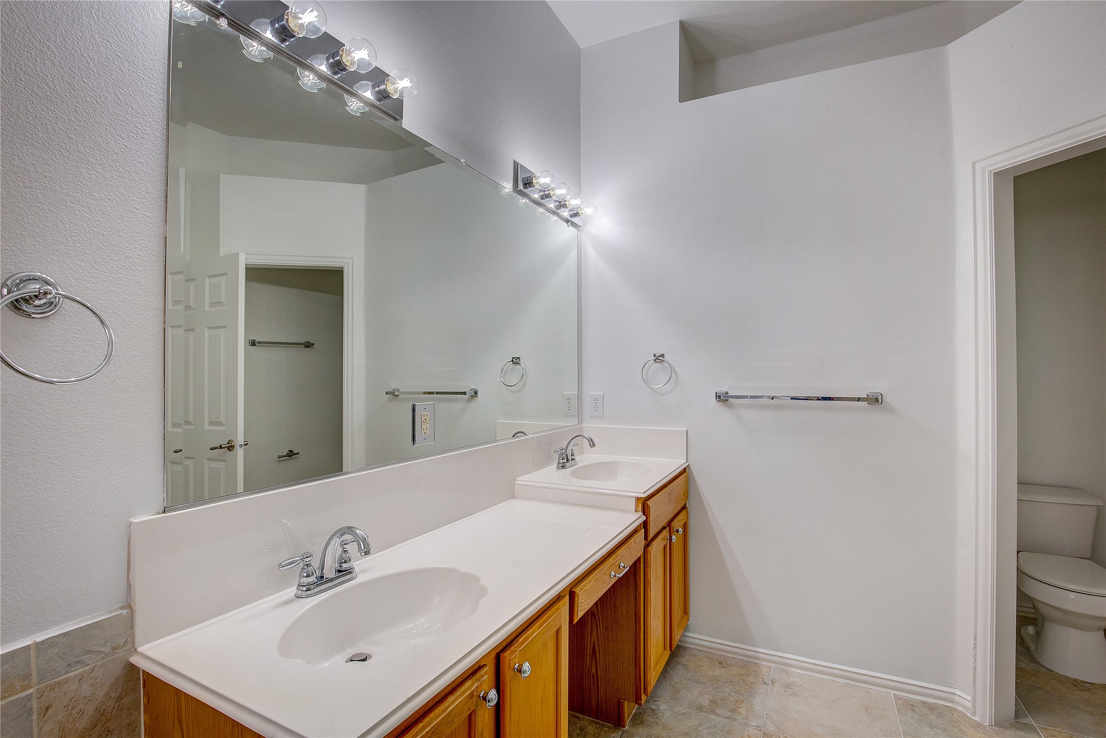 1231 Hillcrest Drive