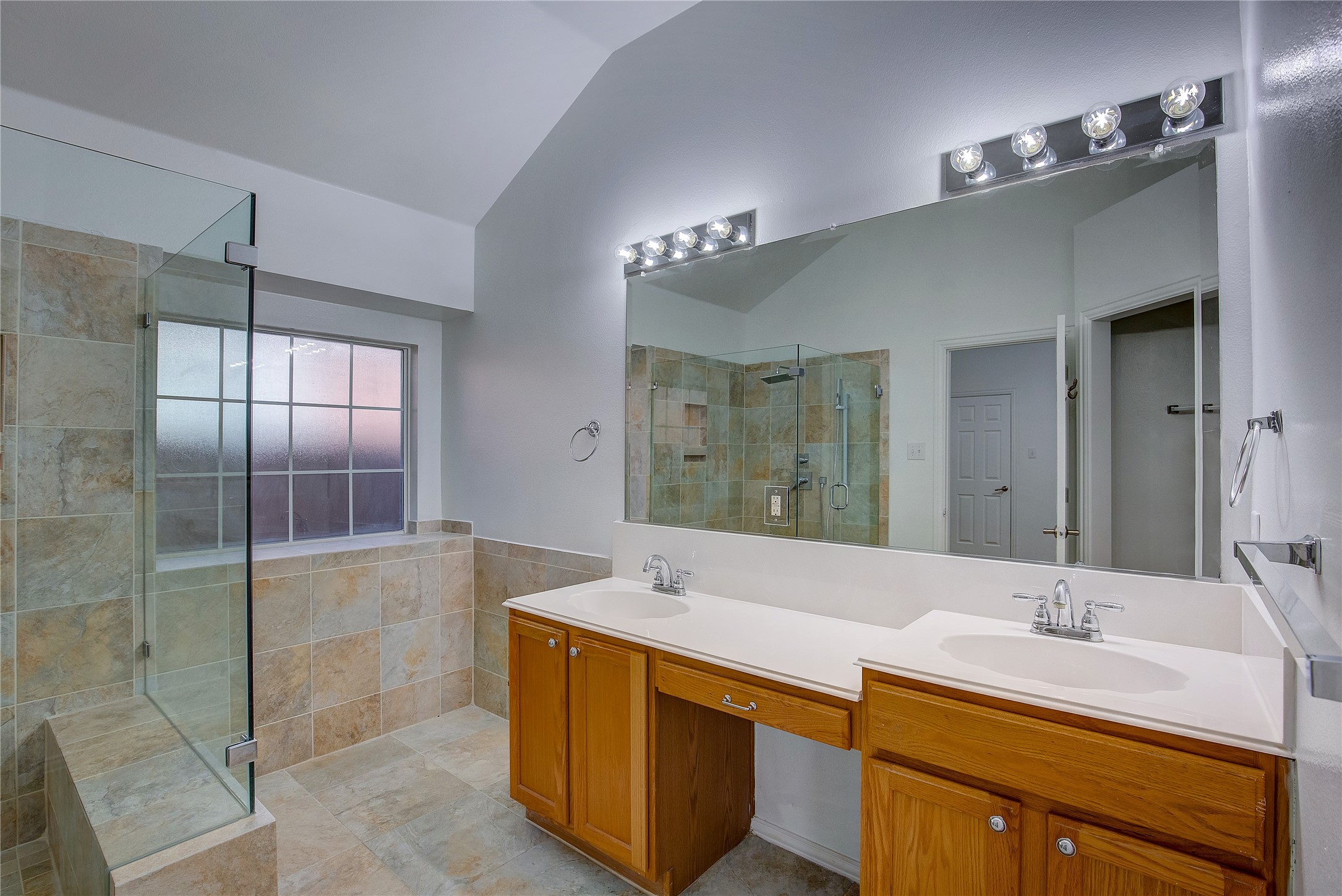 1231 Hillcrest Drive