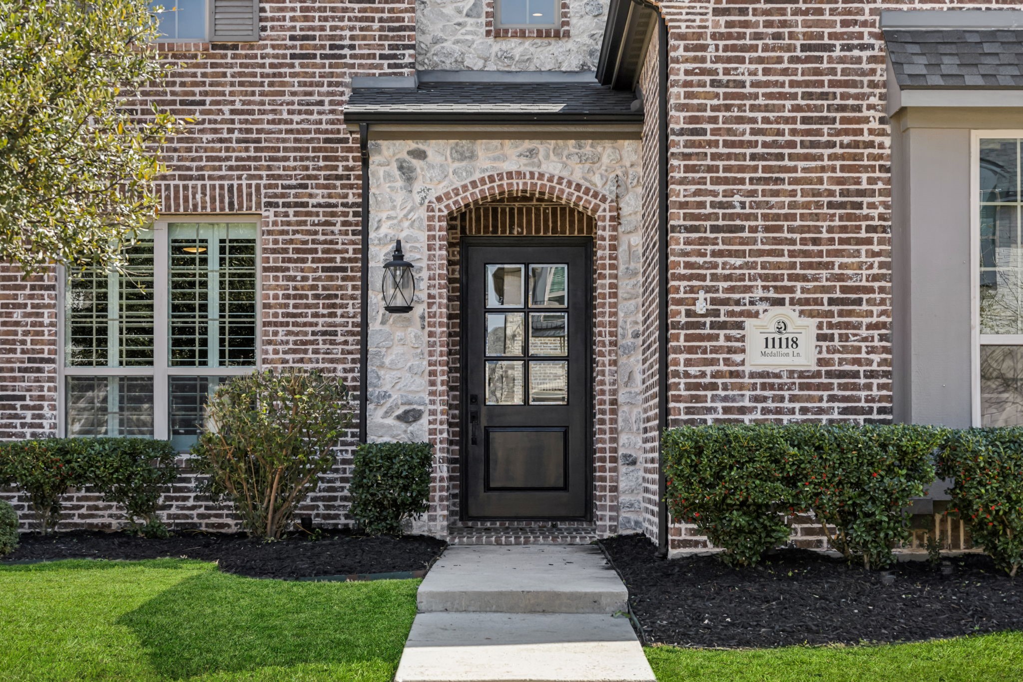 11118 Medallion Lane