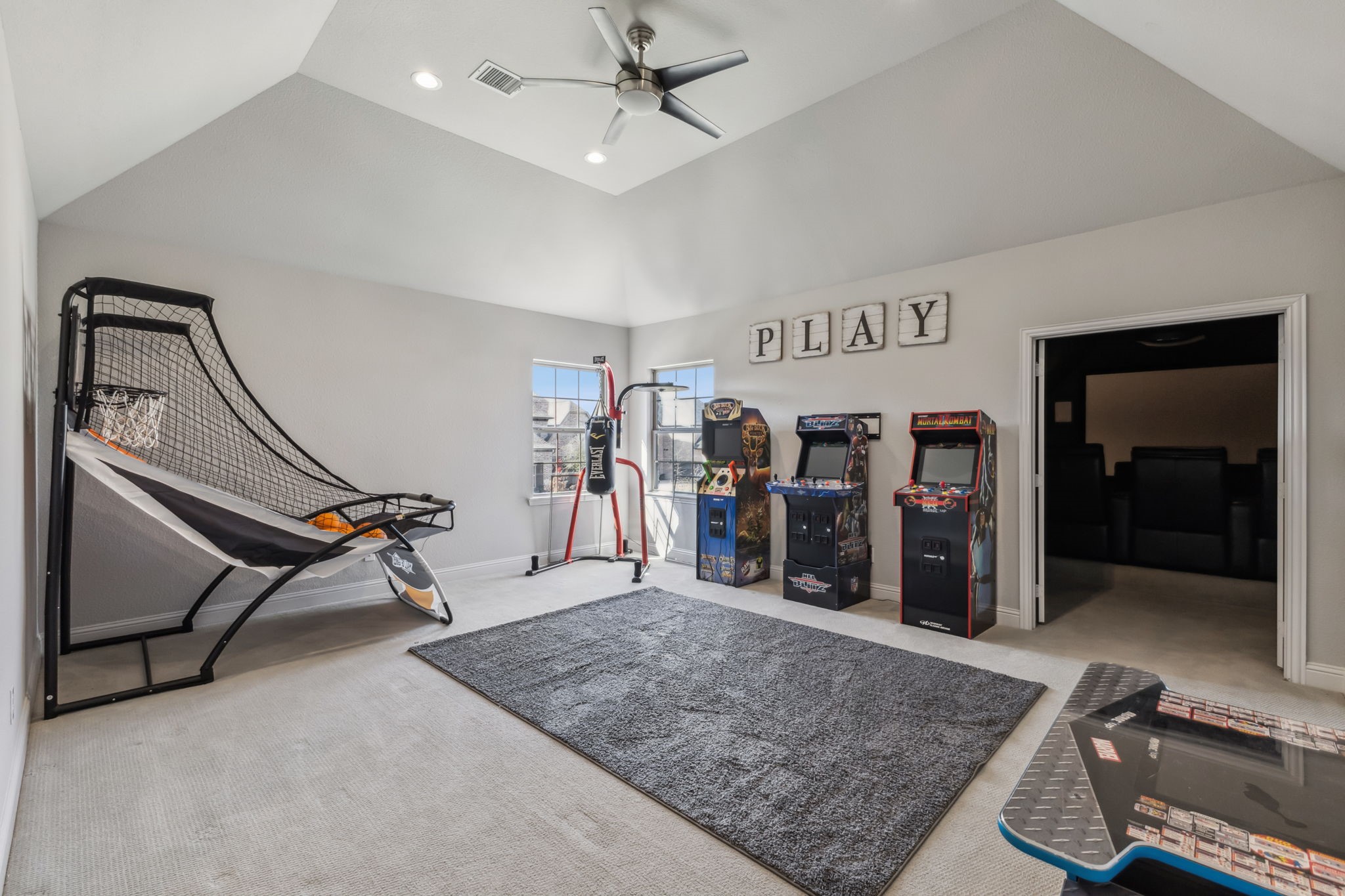 11118 Medallion Lane