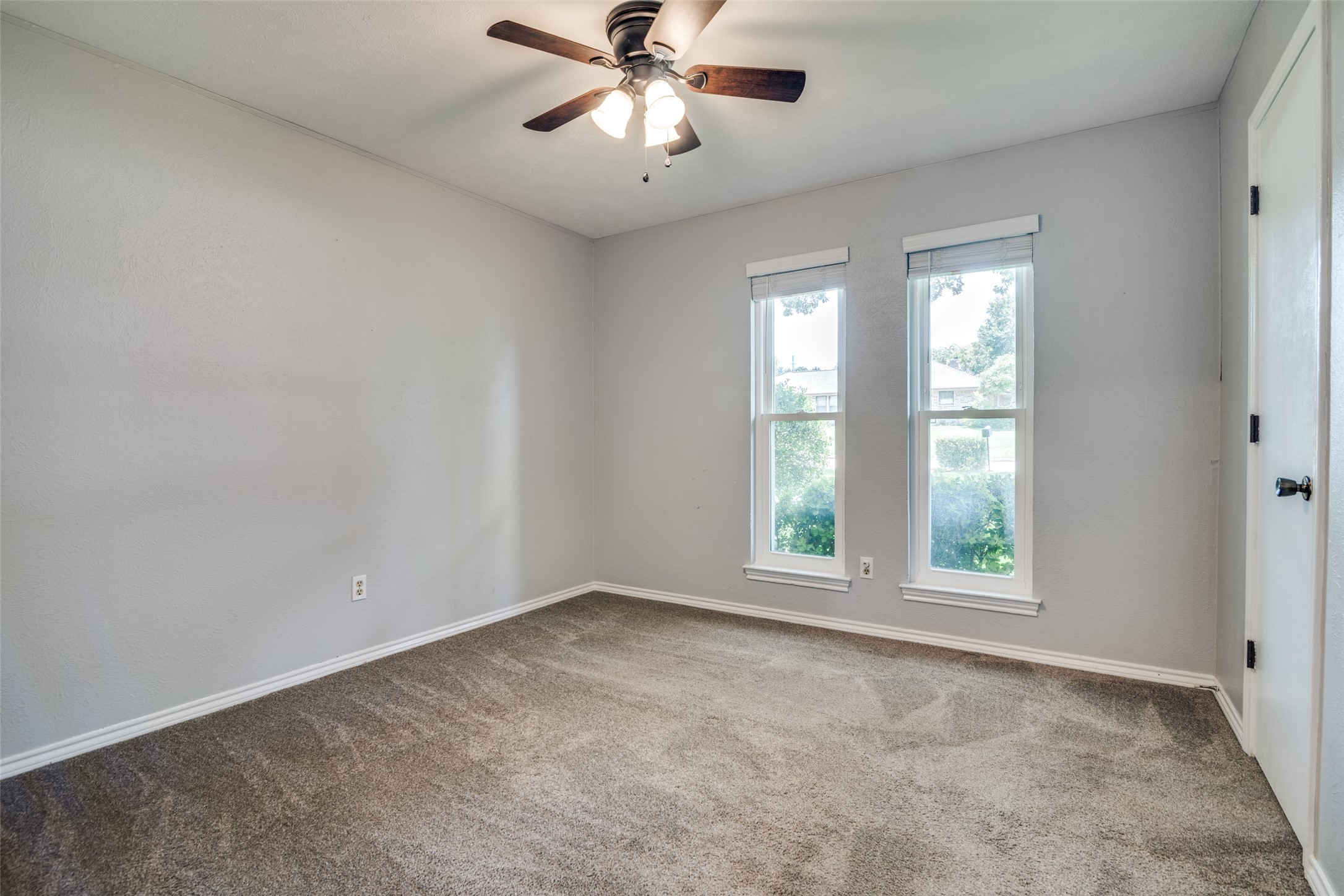 913 Lake Meadows Drive