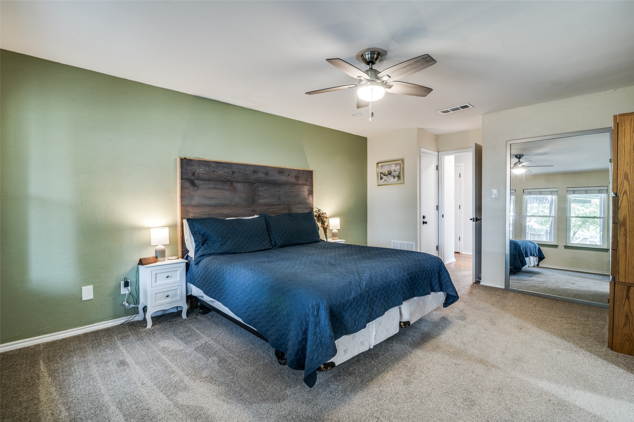 913 Lake Meadows Drive