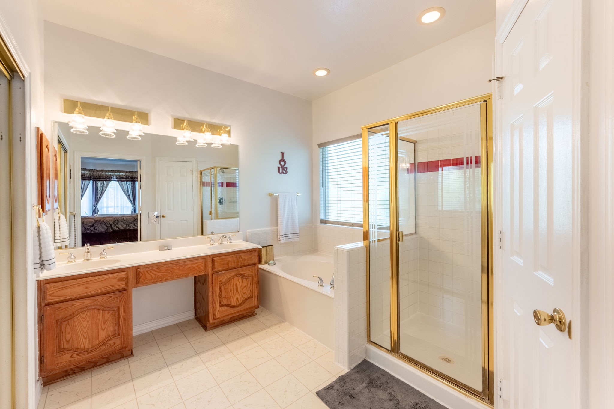 1046 Courtney Circle