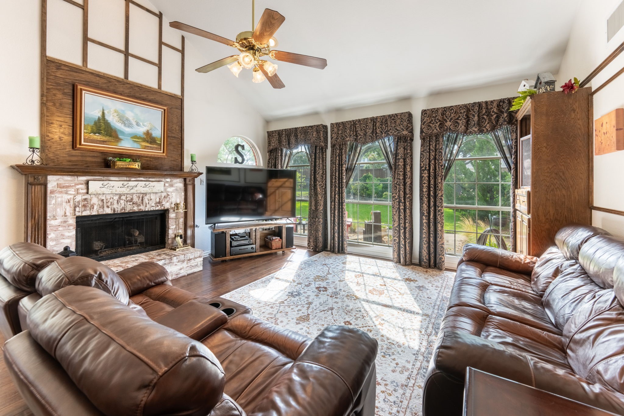 1046 Courtney Circle