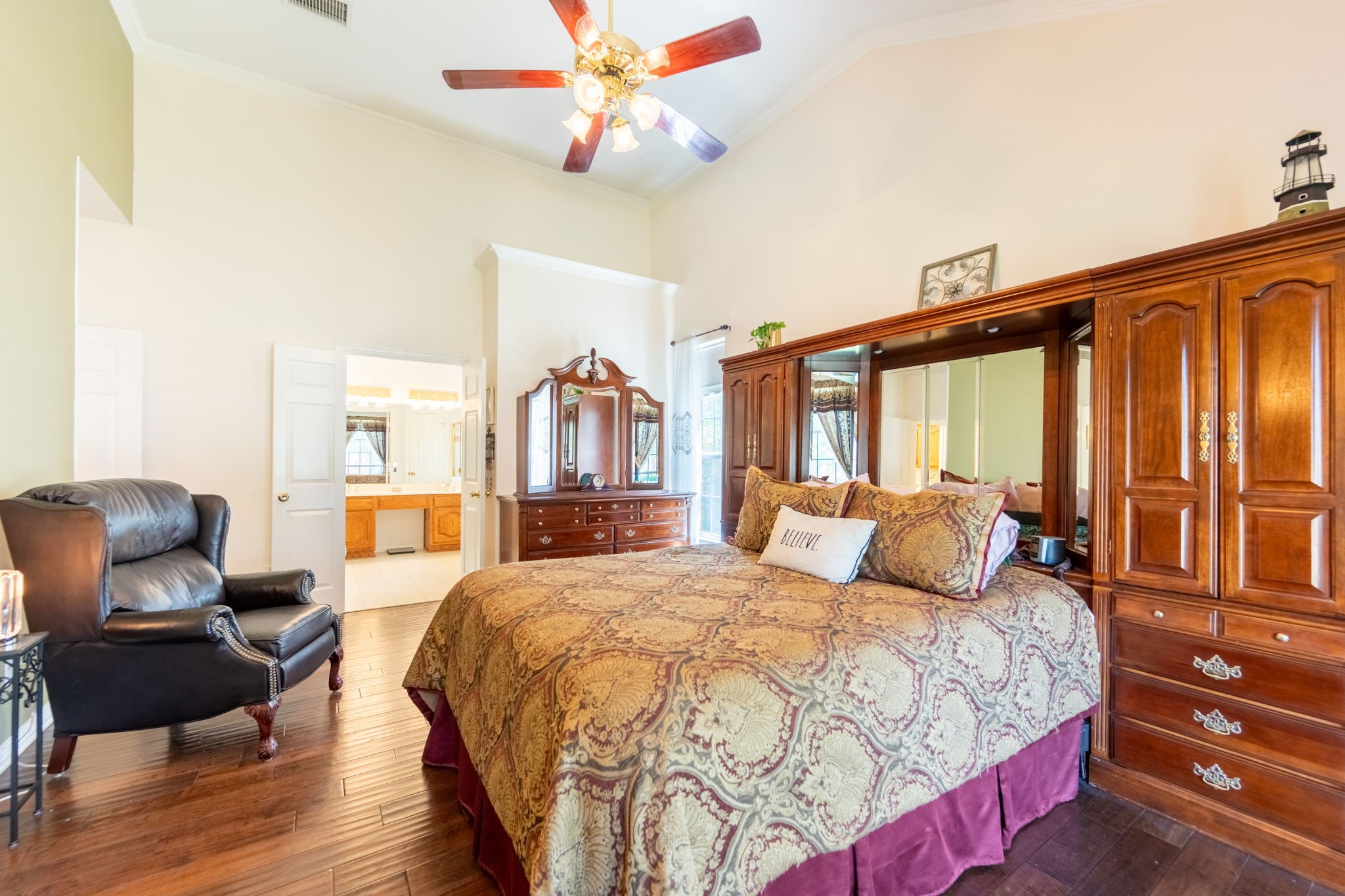 1046 Courtney Circle