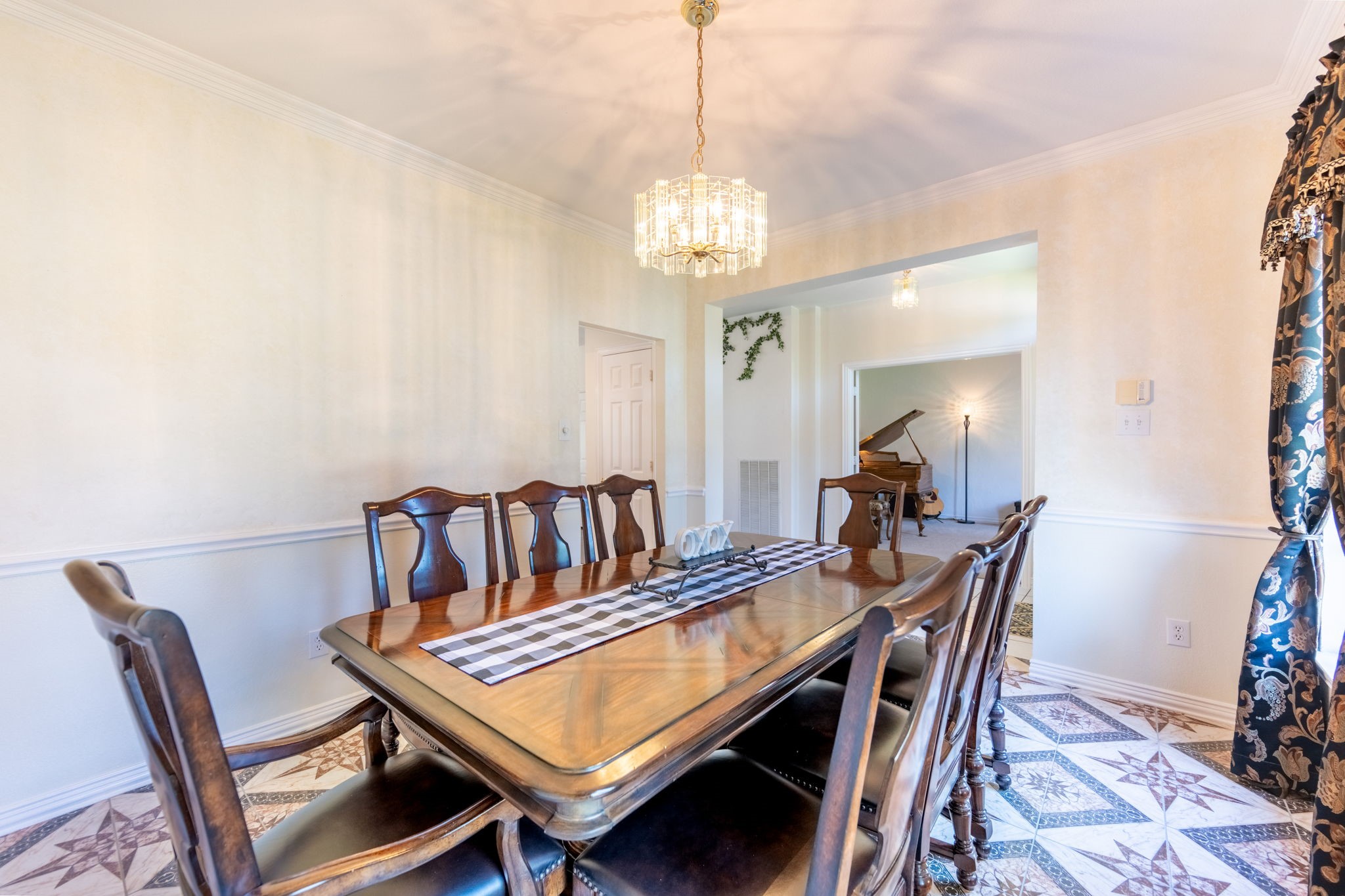 1046 Courtney Circle