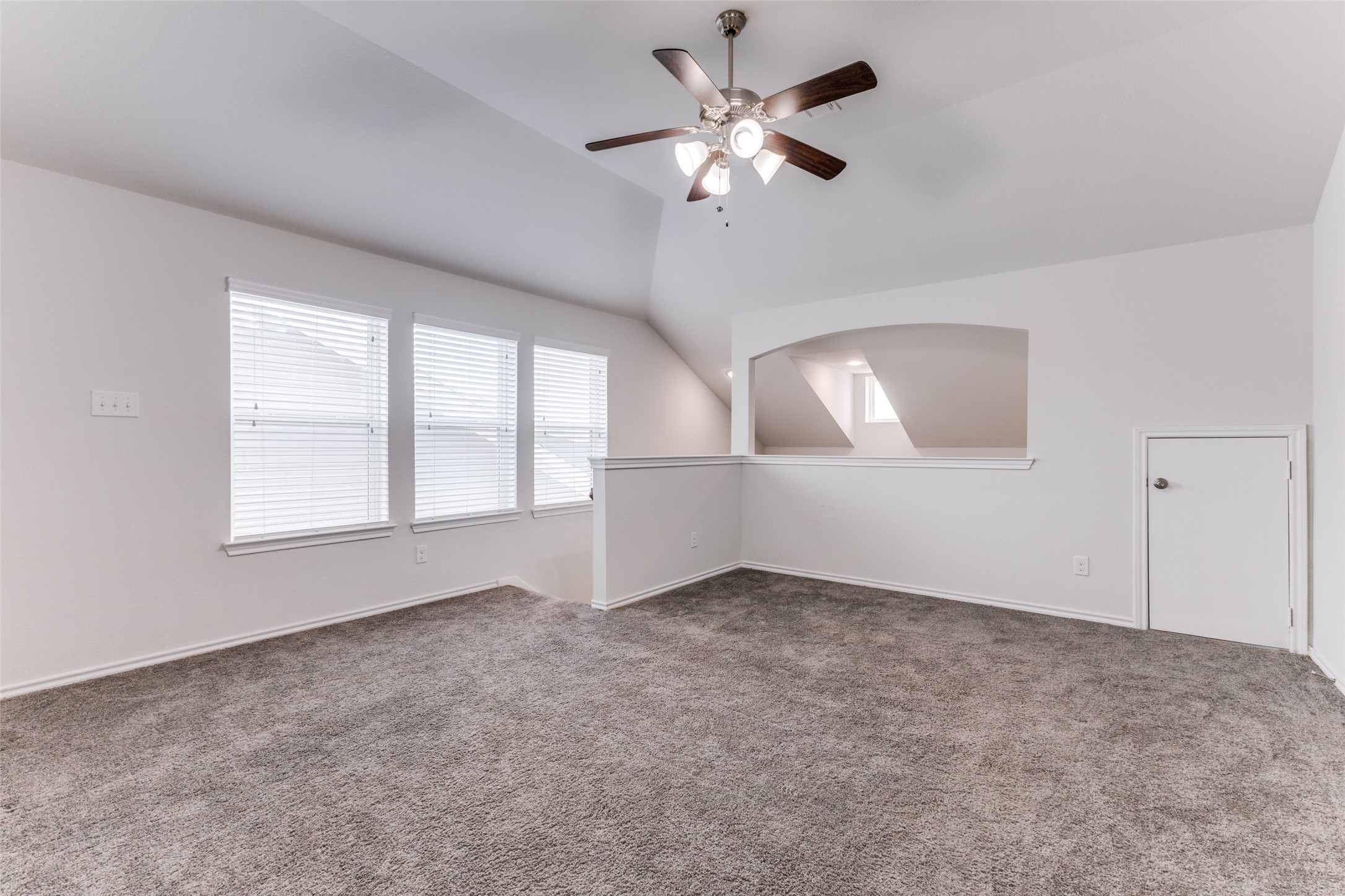 3404 Agate Trail