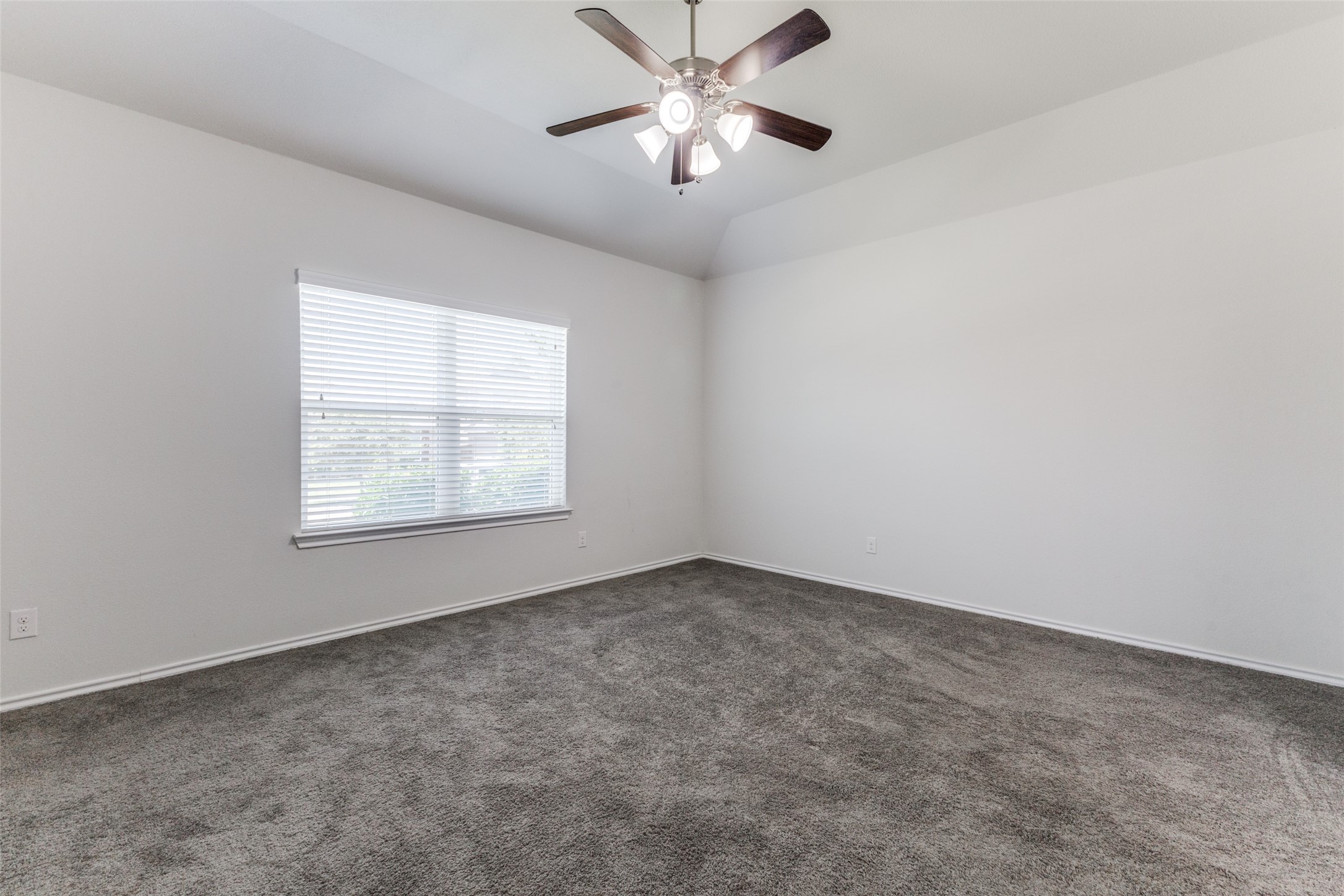 3404 Agate Trail