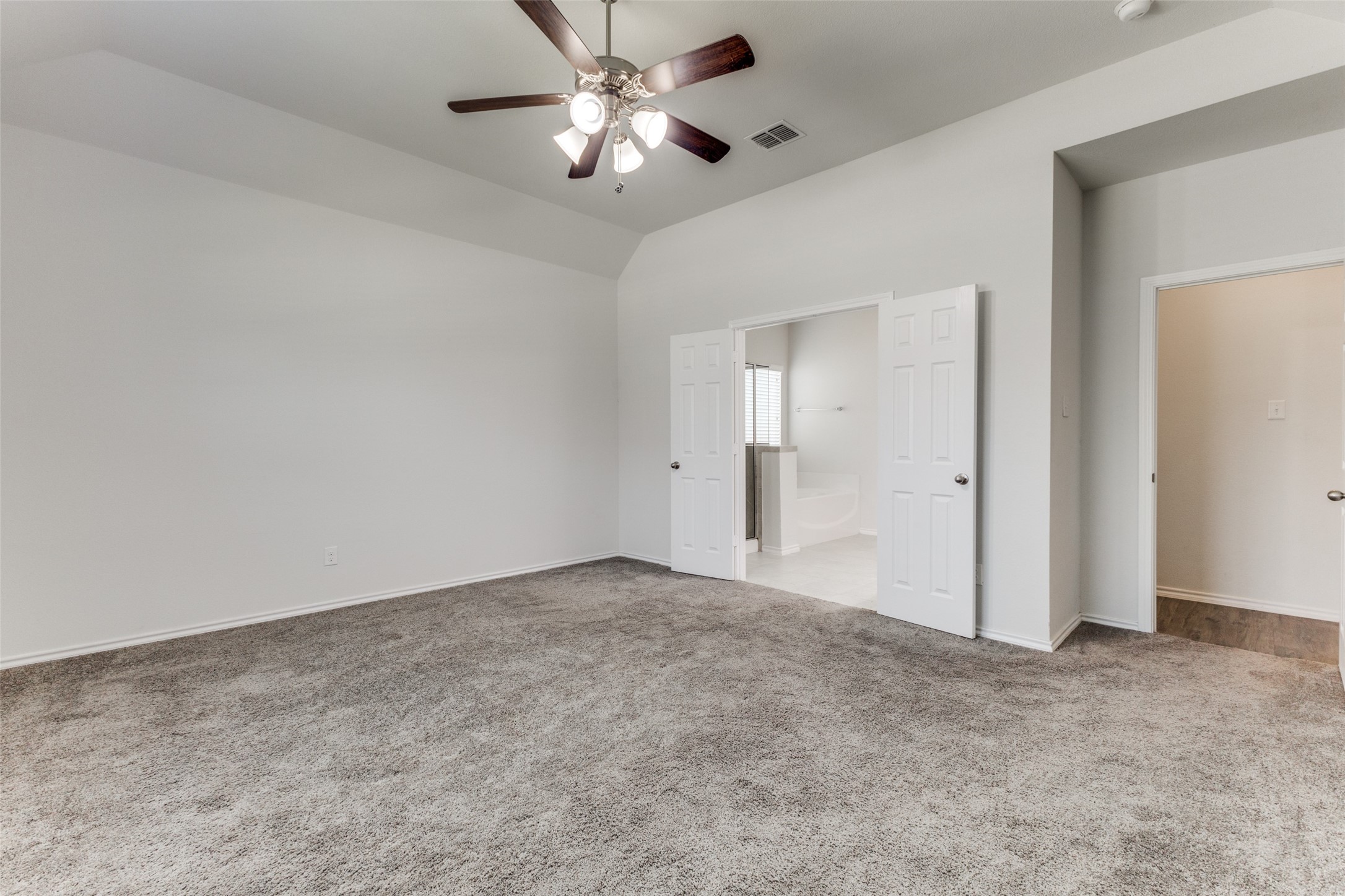 3404 Agate Trail