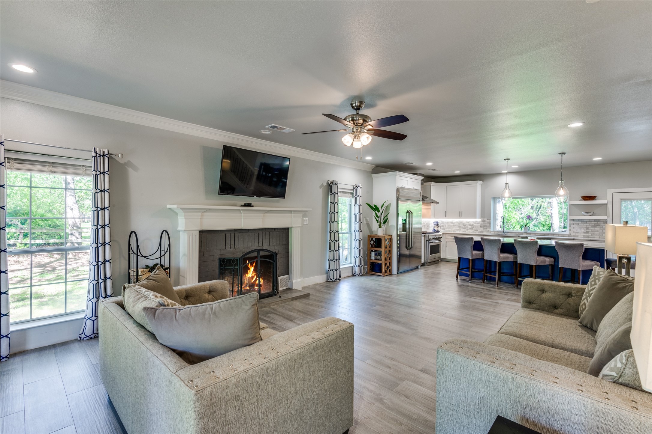 711 Majestic Oaks Drive