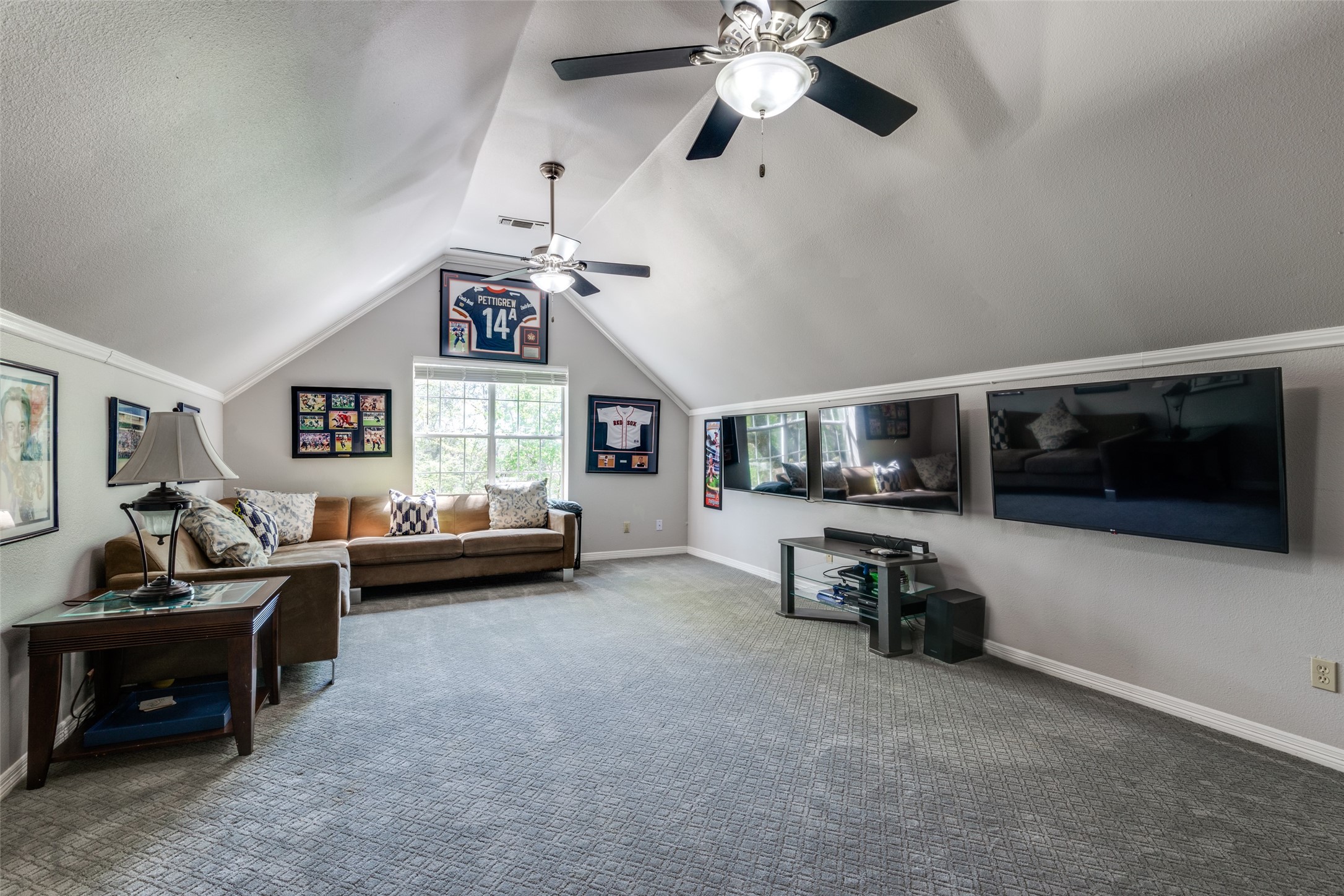 711 Majestic Oaks Drive