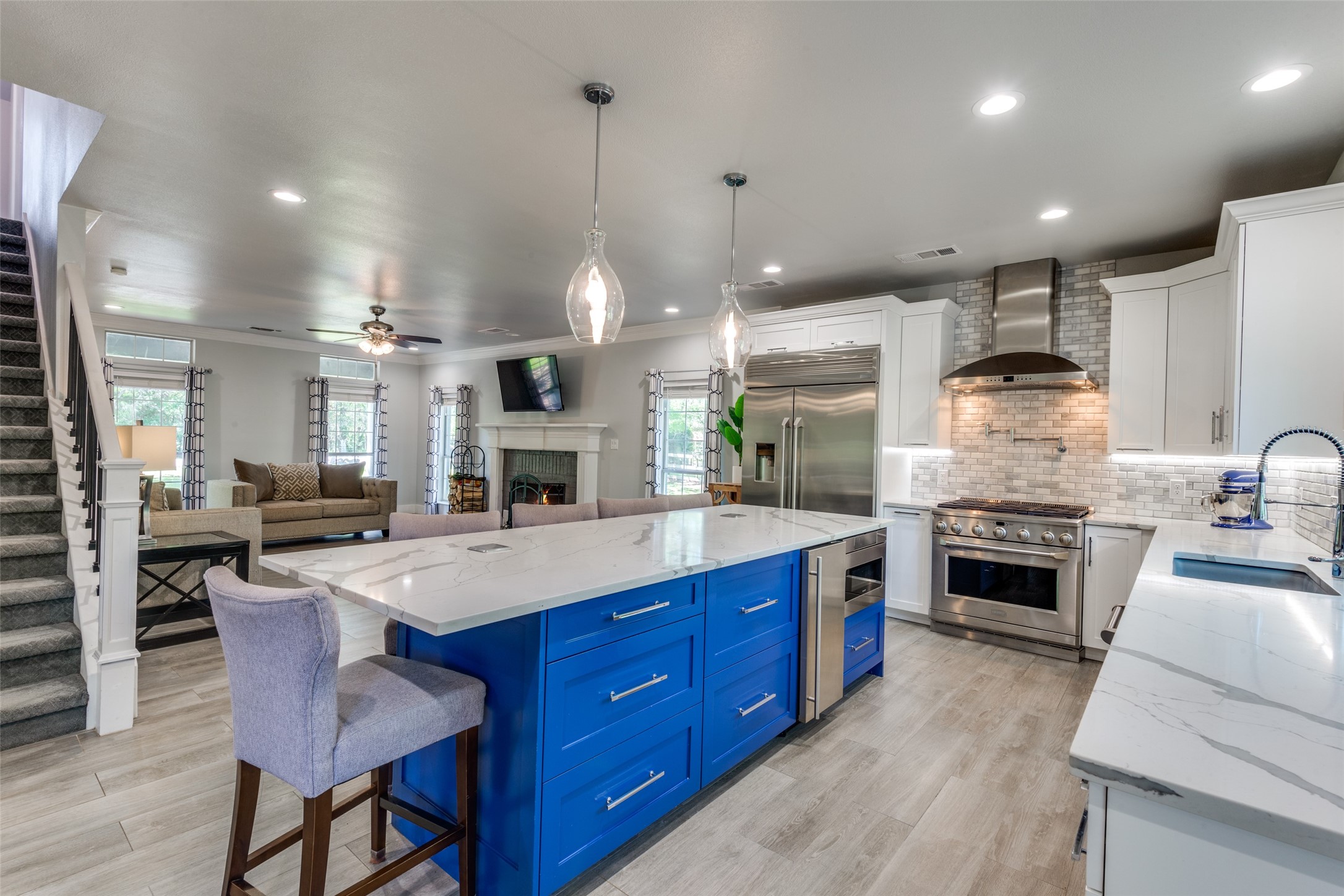 711 Majestic Oaks Drive