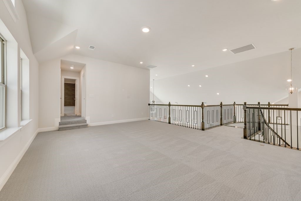 607 Mountain Laurel Street