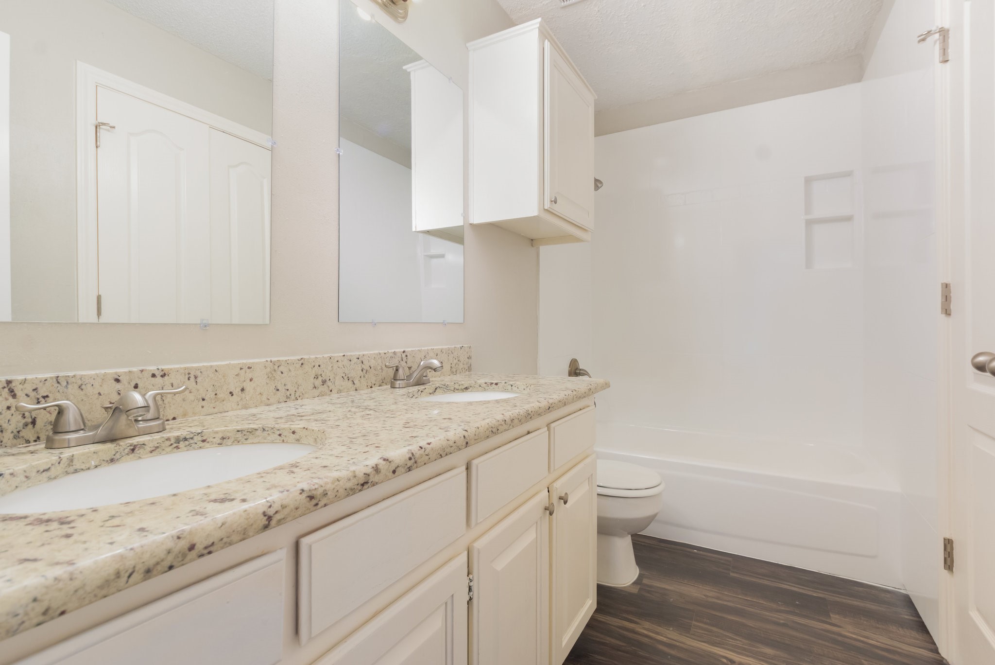 1305 Barclay Drive