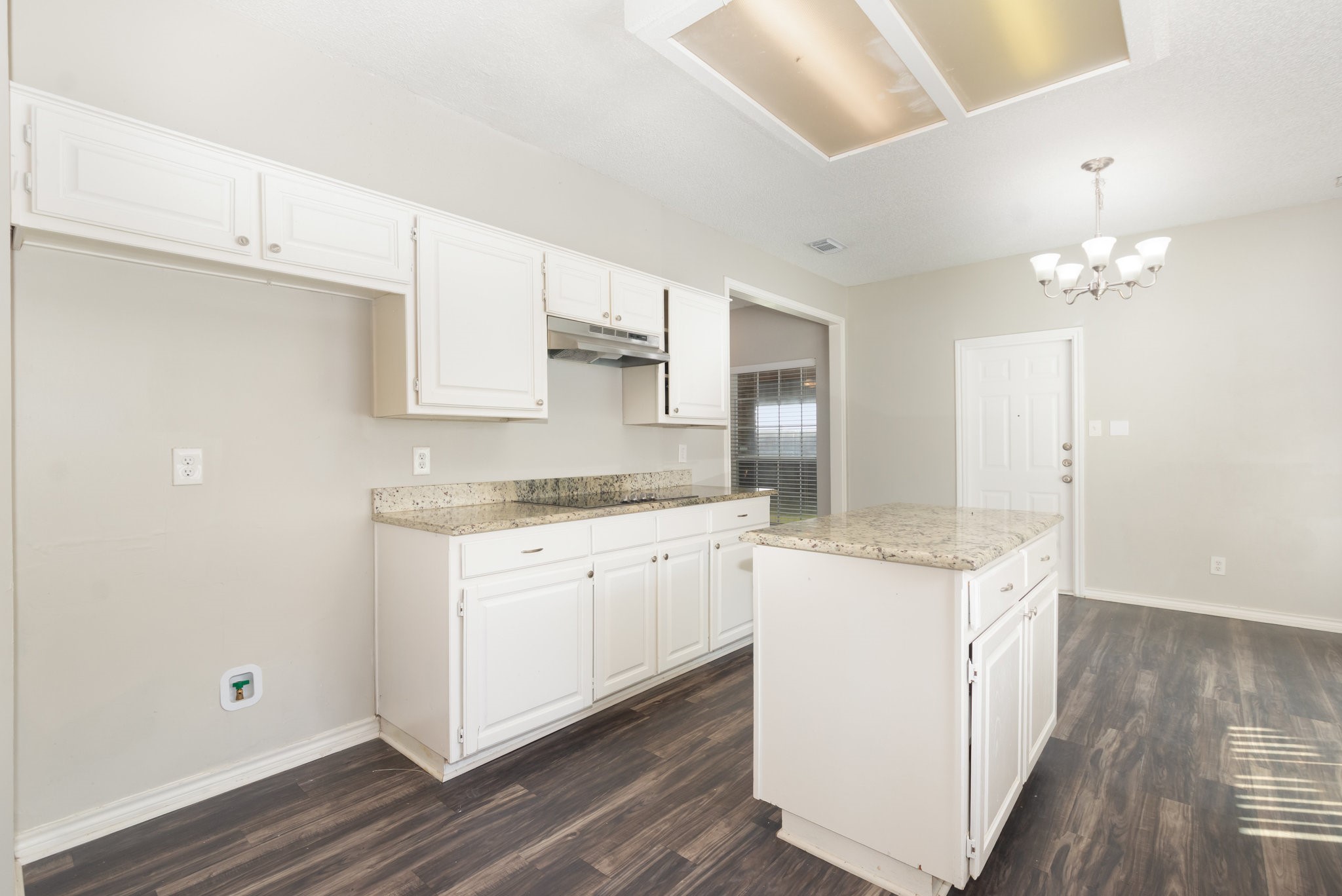 1305 Barclay Drive