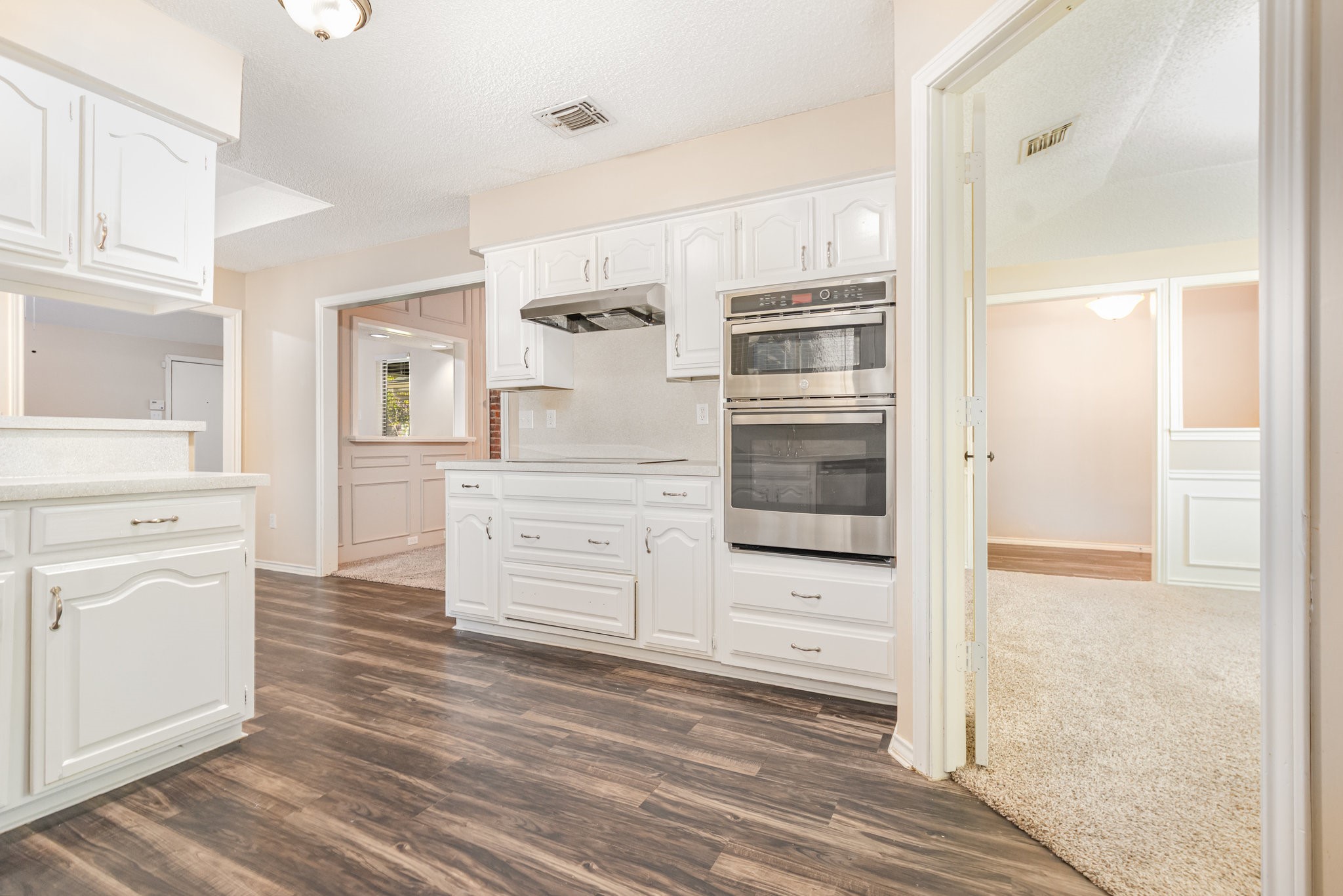 2015 Robin Hill Lane